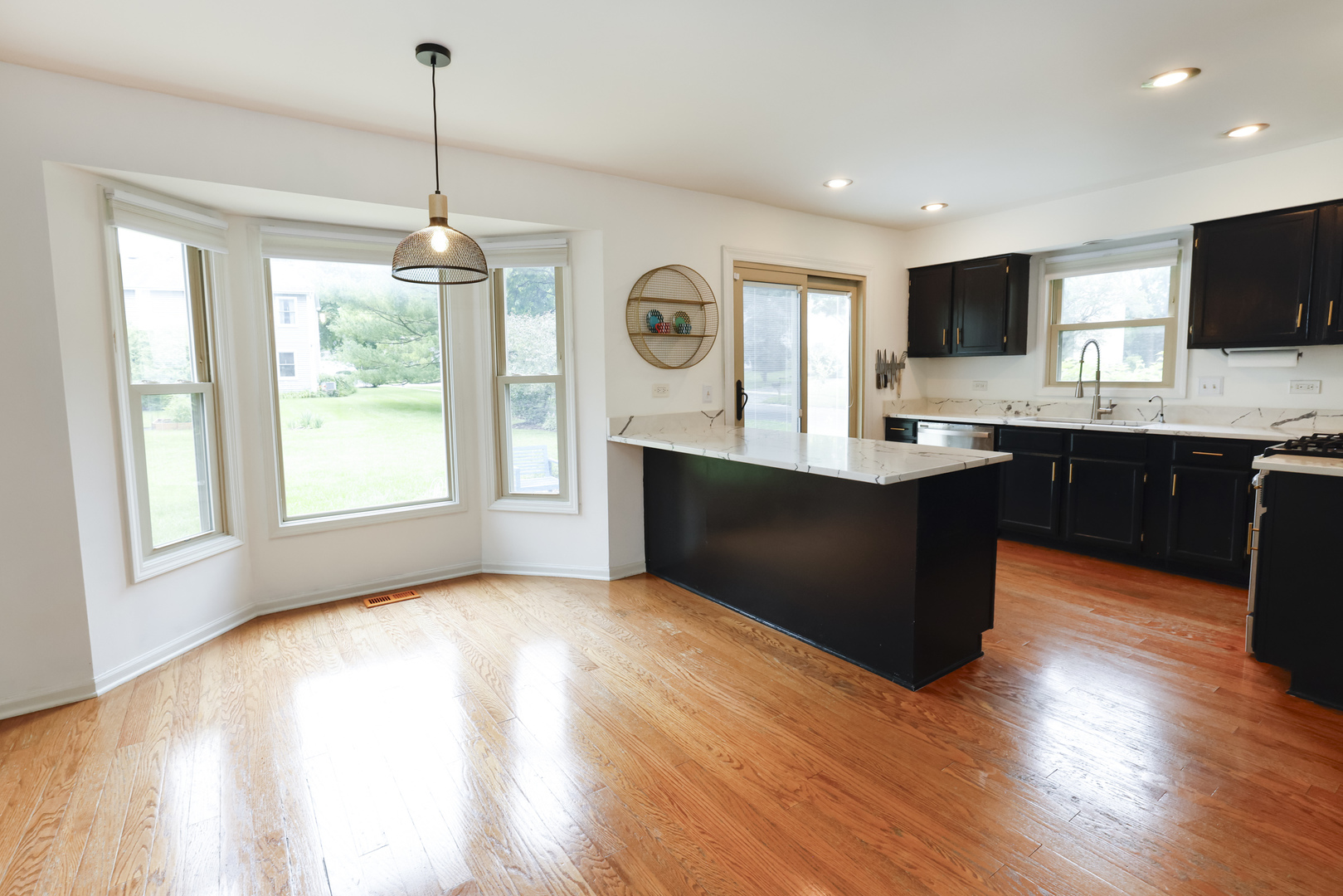 608 Thackeray Lane Property Photo 4