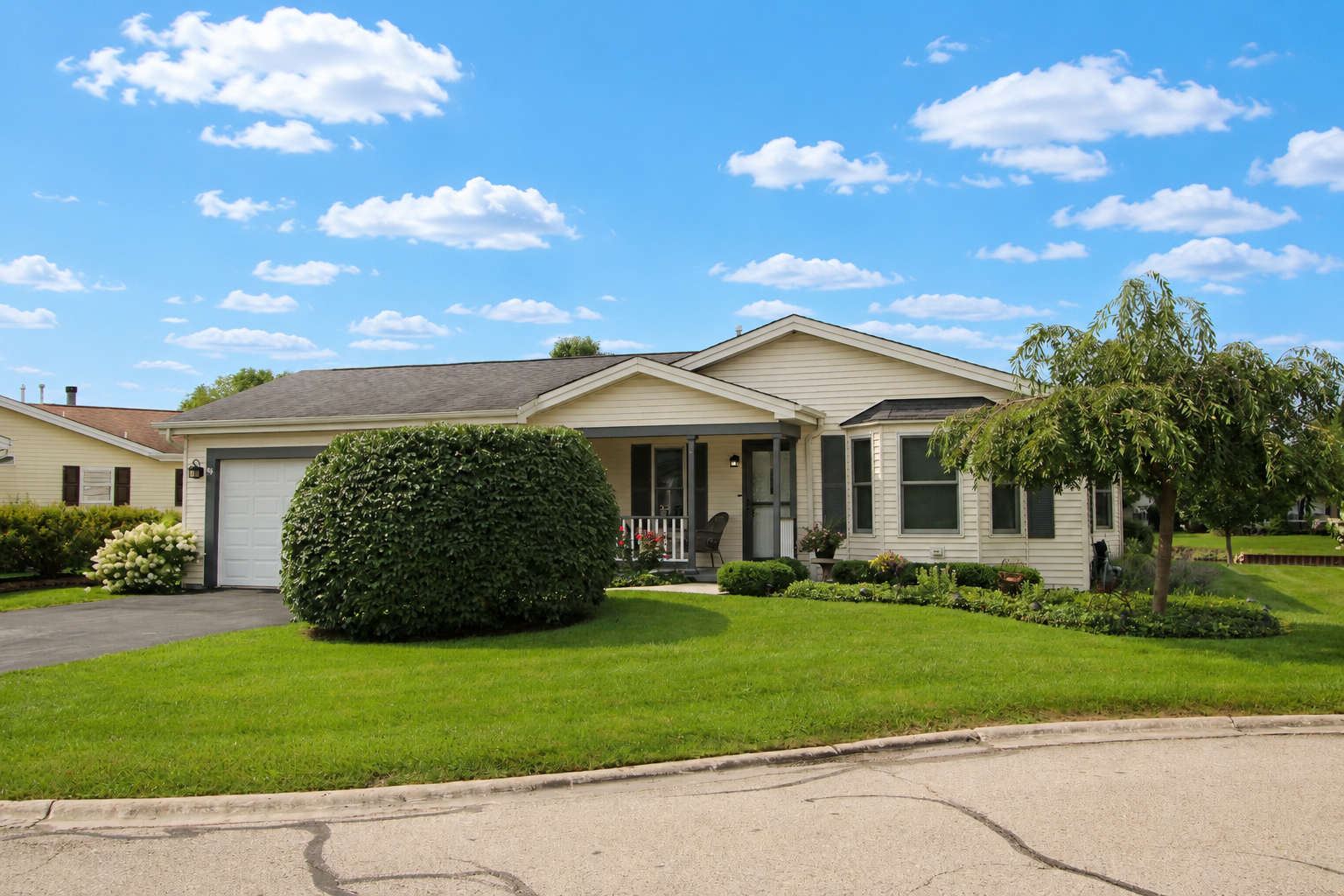 15 Saratoga Court Property Photo 5