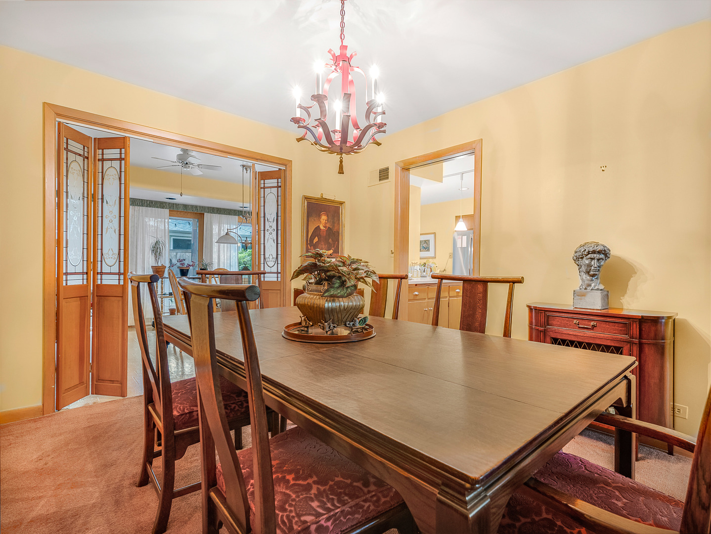 1121 S Aldine Avenue Property Photo 8