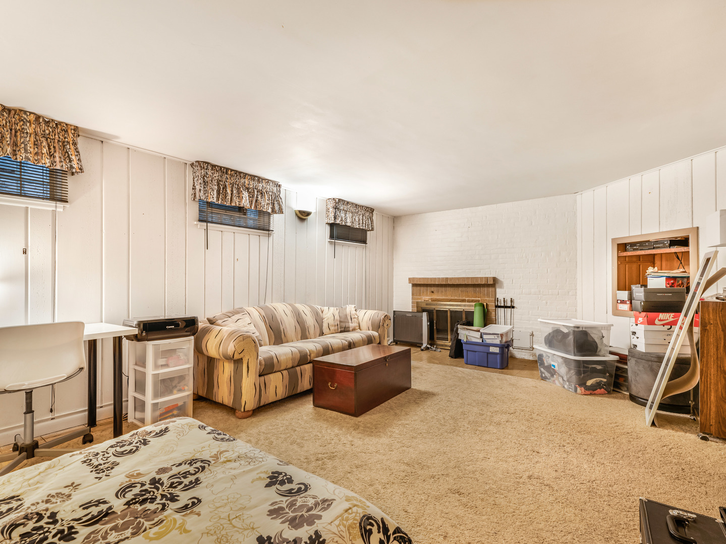 1121 S Aldine Avenue Property Photo 20
