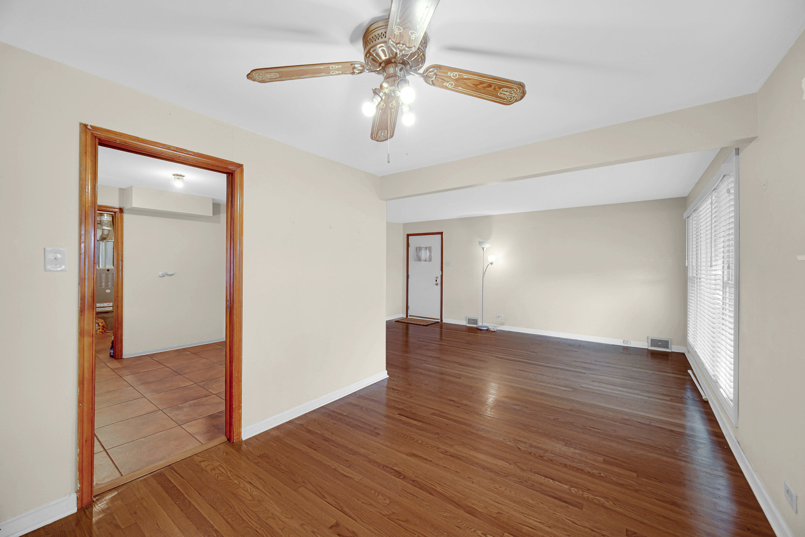 12822 S Peoria Street Property Photo 11