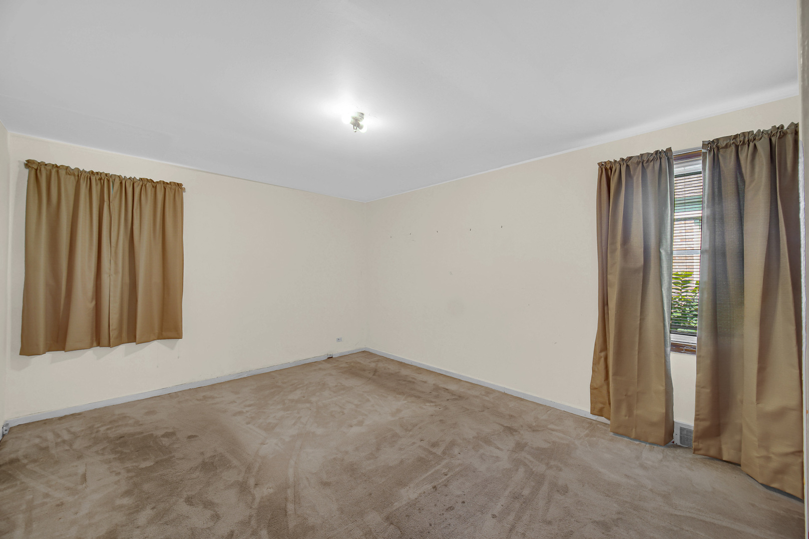12822 S Peoria Street Property Photo 17