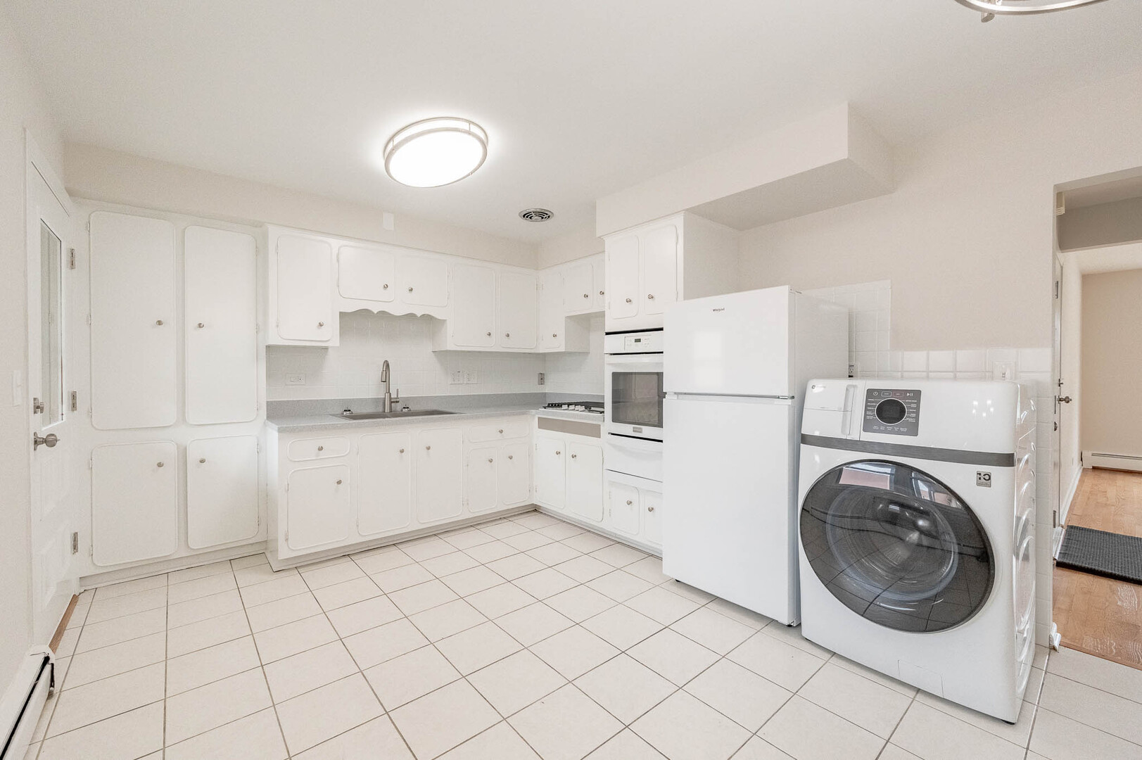 2010 S Crescent Avenue 2-c Property Photo 3