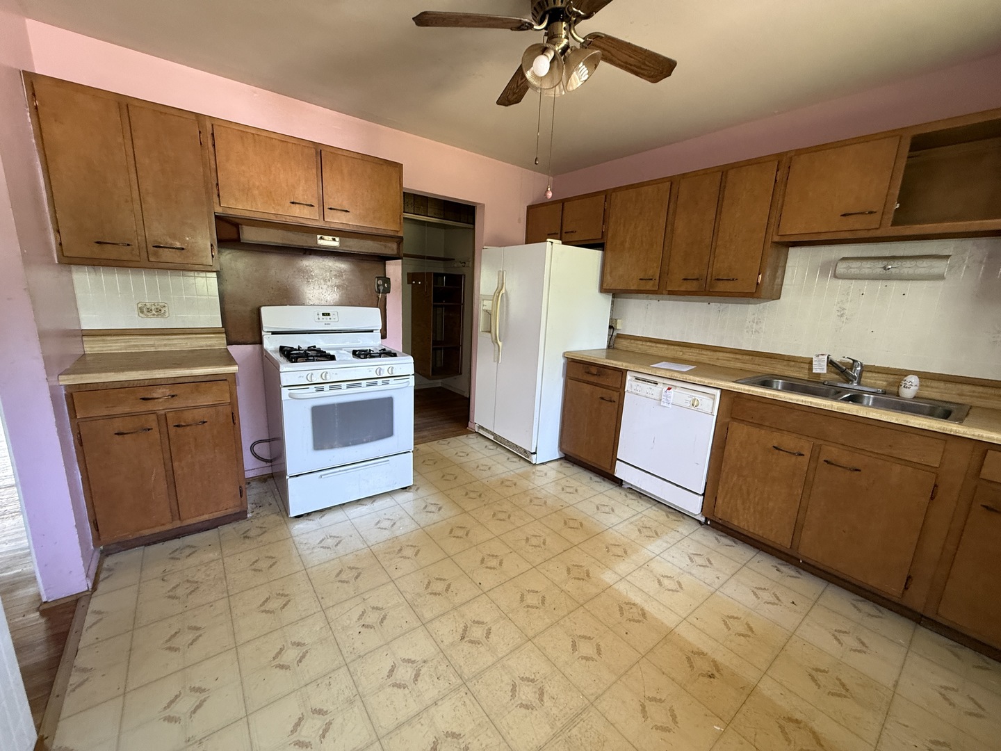234 Hickory Street Property Photo 4