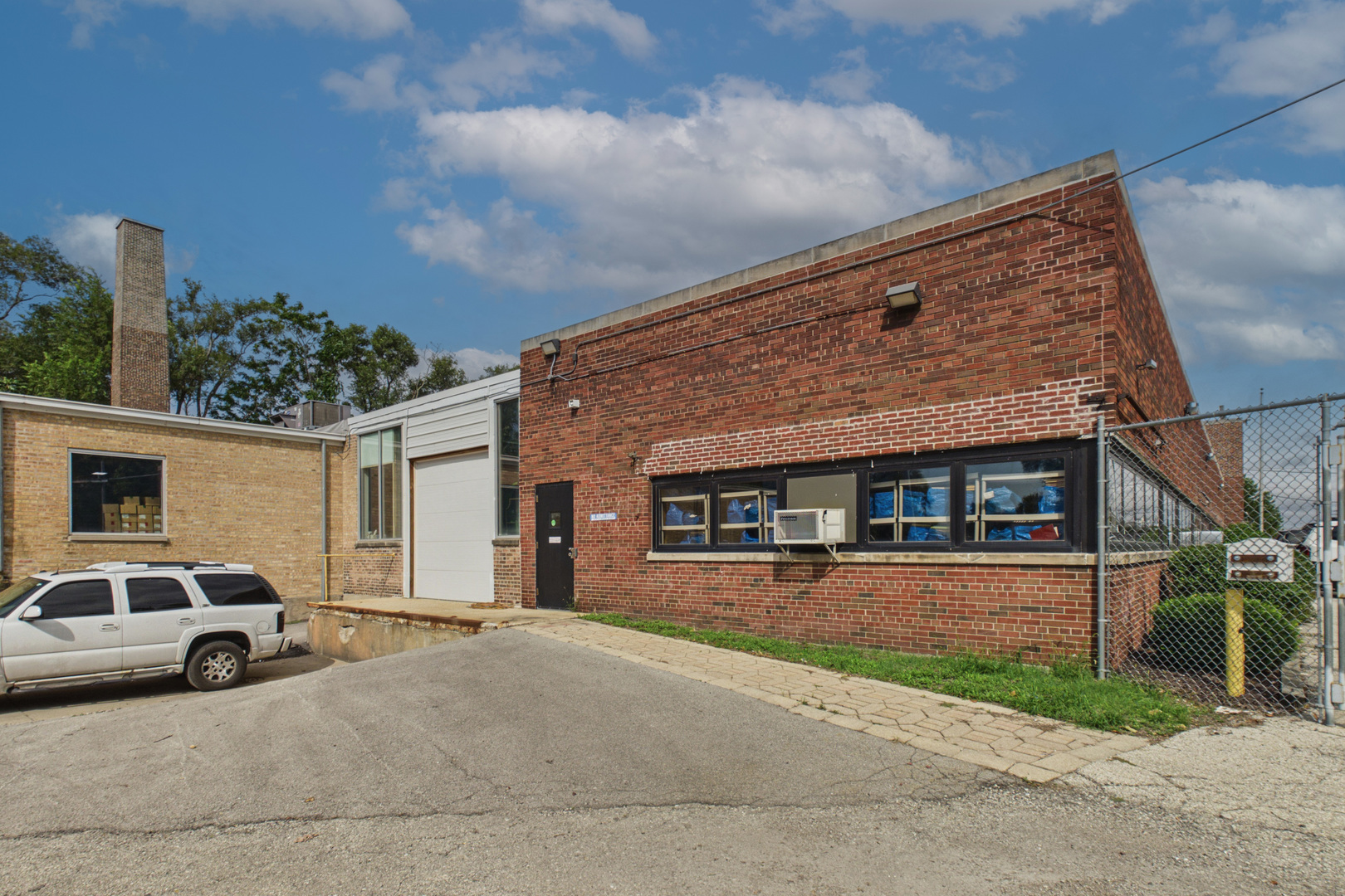 4114 N Knox Avenue Property Photo 6