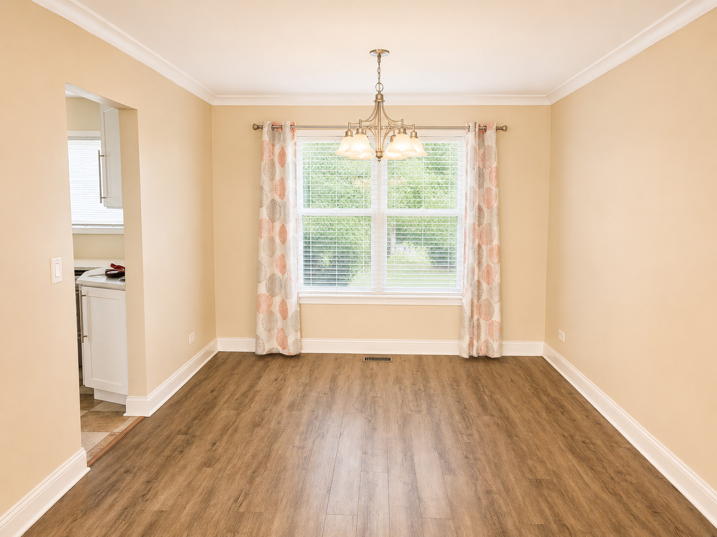 320 Thistle Drive Property Photo 6