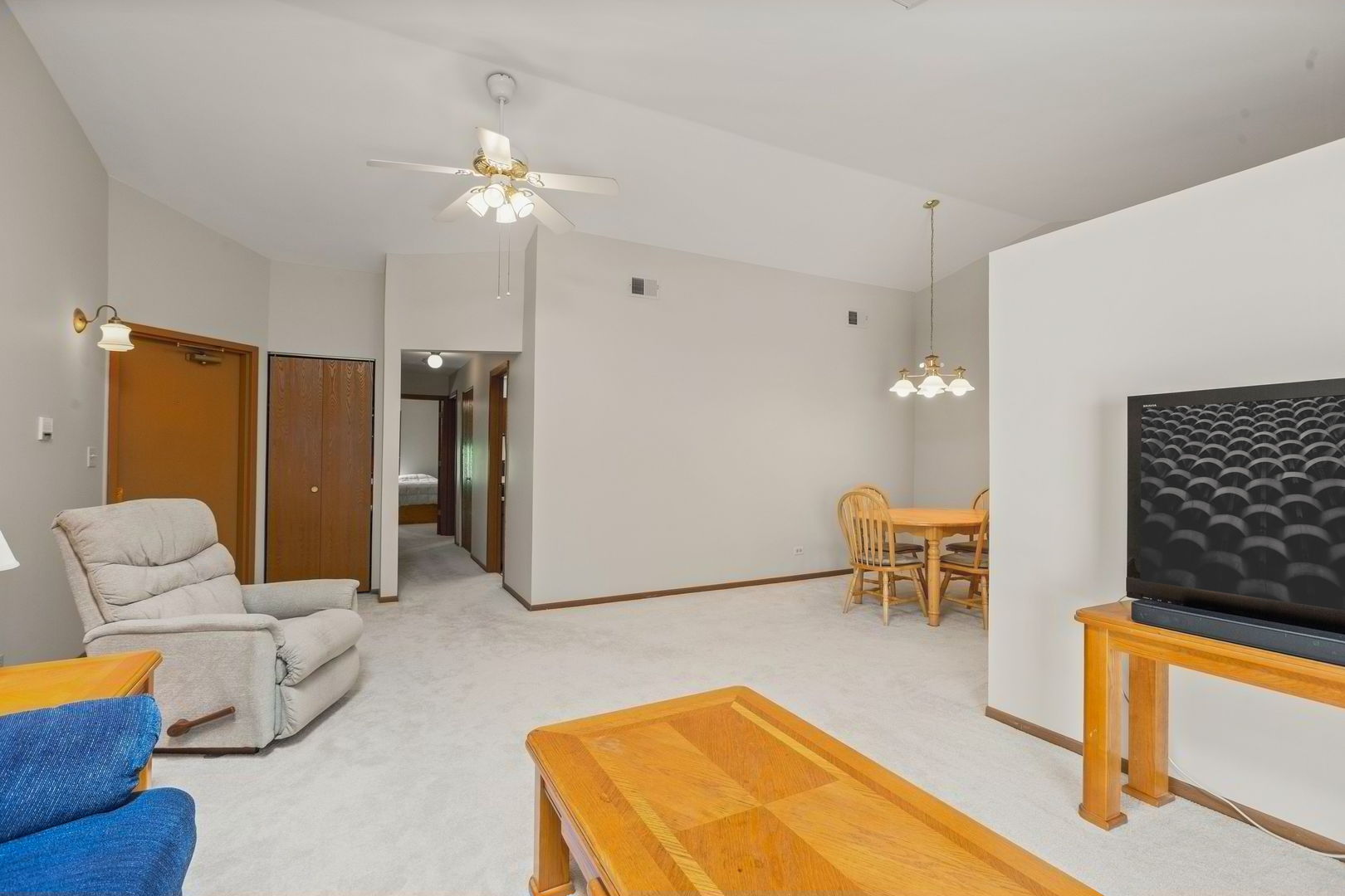 1410 W Partridge Lane 6 Property Photo 6
