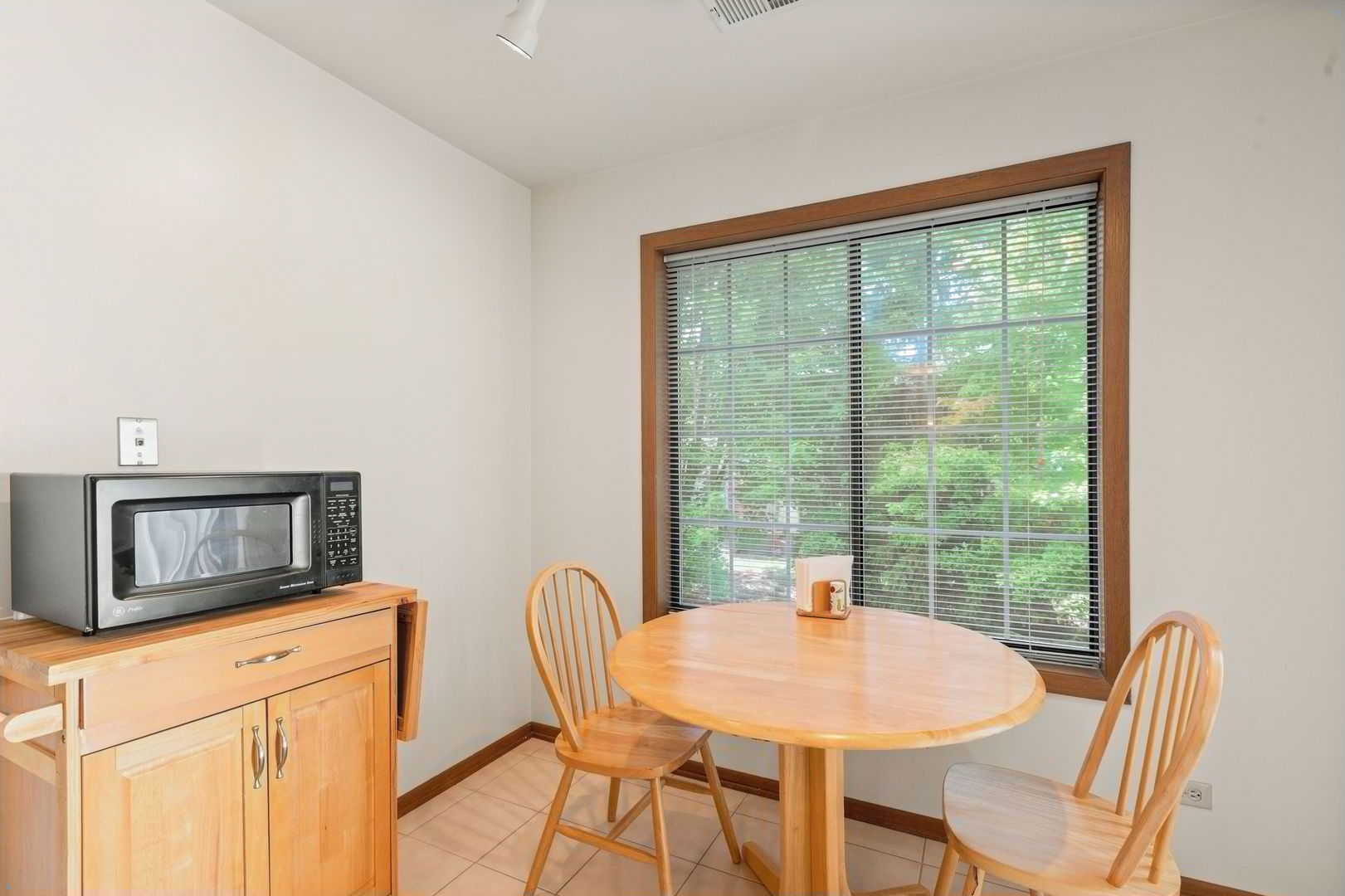 1410 W Partridge Lane 6 Property Photo 12