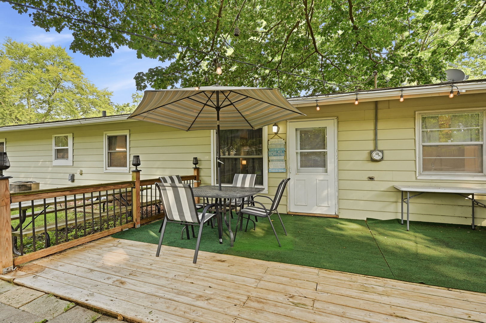 16 Greenbriar Drive Property Photo 4