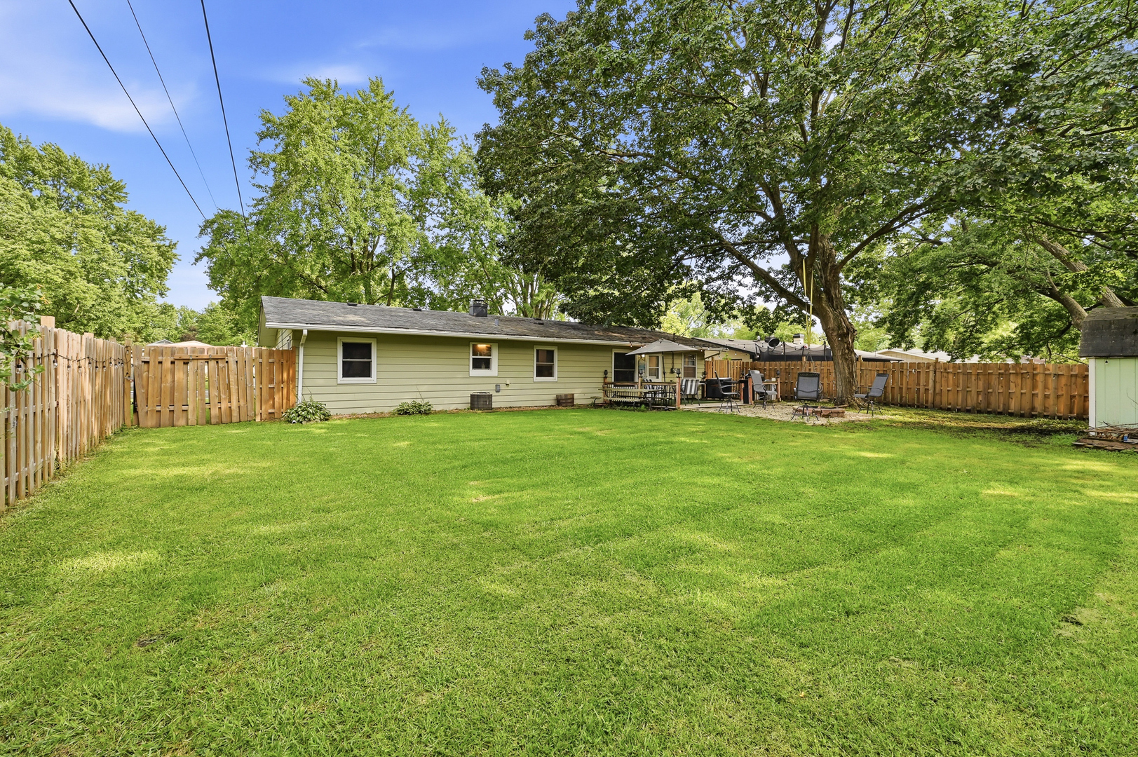 16 Greenbriar Drive Property Photo 5