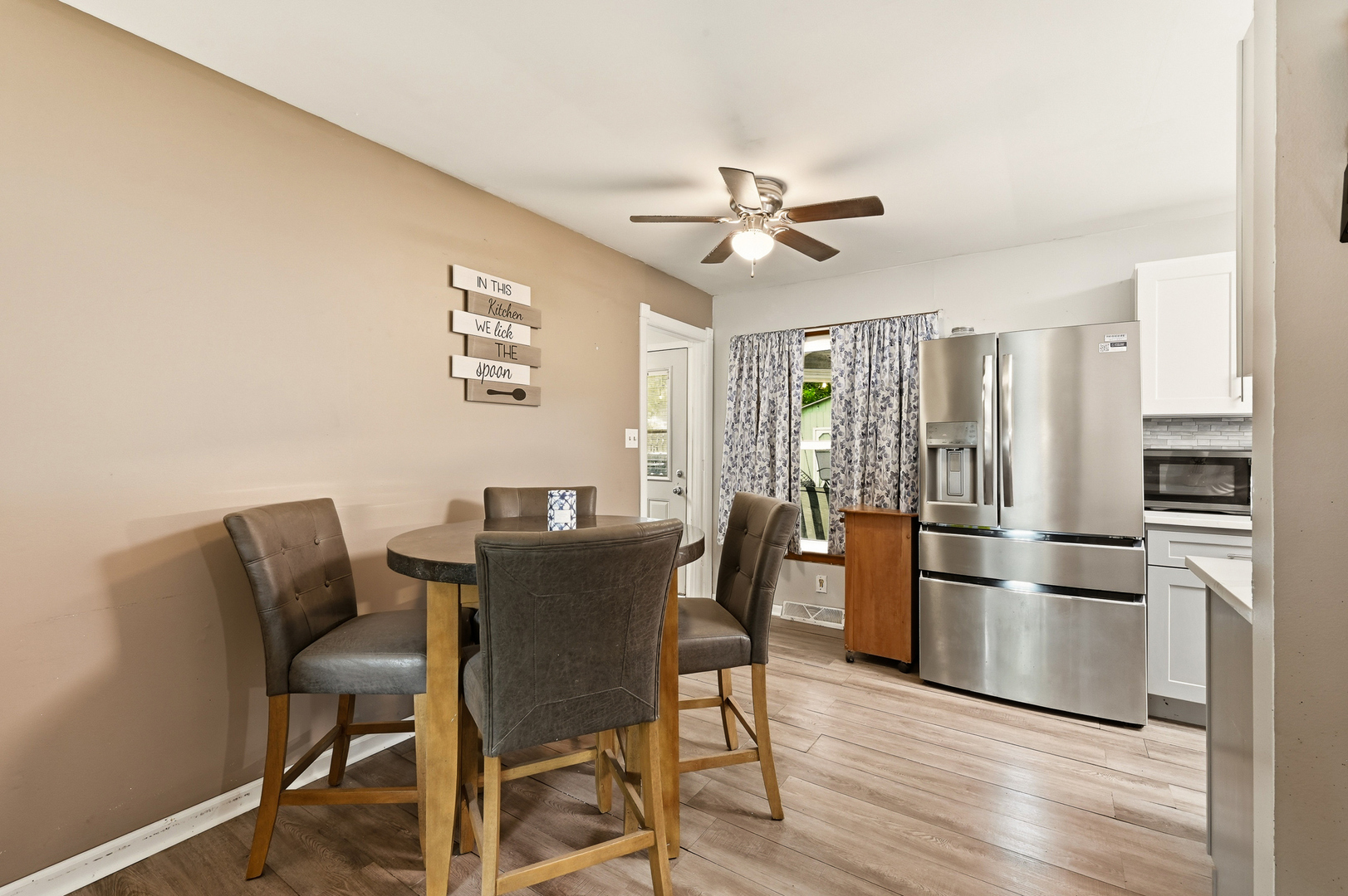 16 Greenbriar Drive Property Photo 10