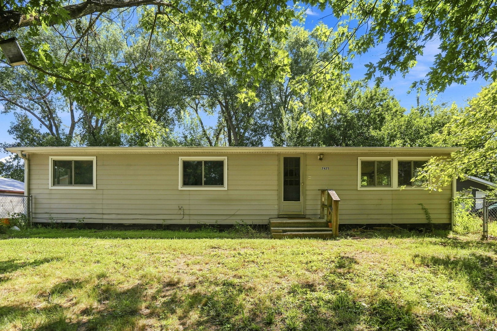 7425 25th Street Property Photo 1