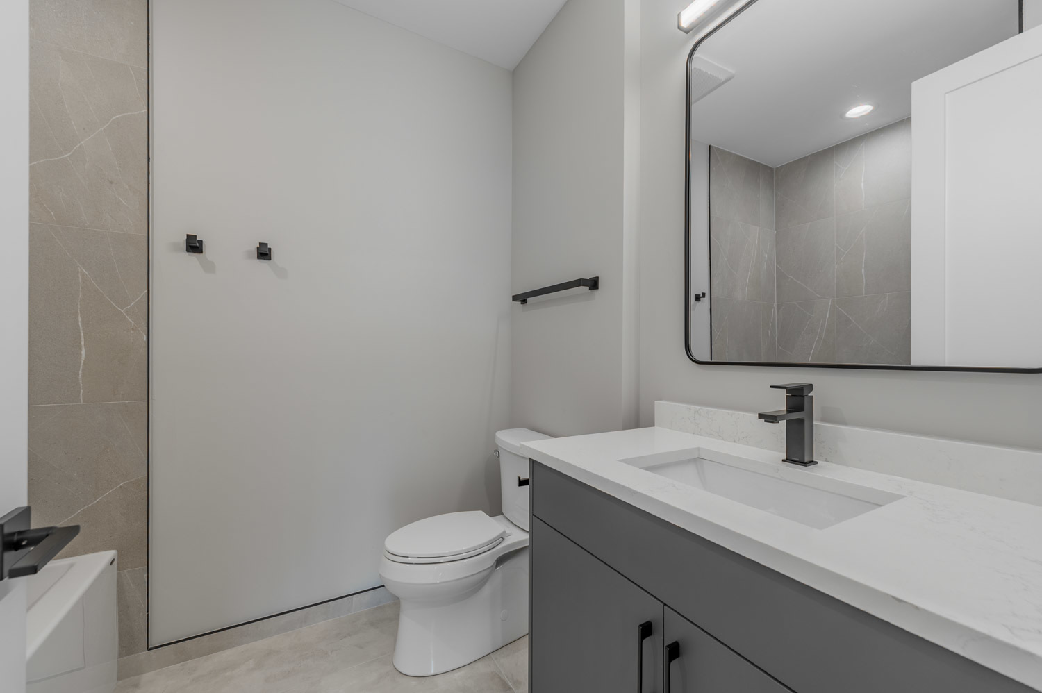 6519 W Addison Street 2s Property Photo 18