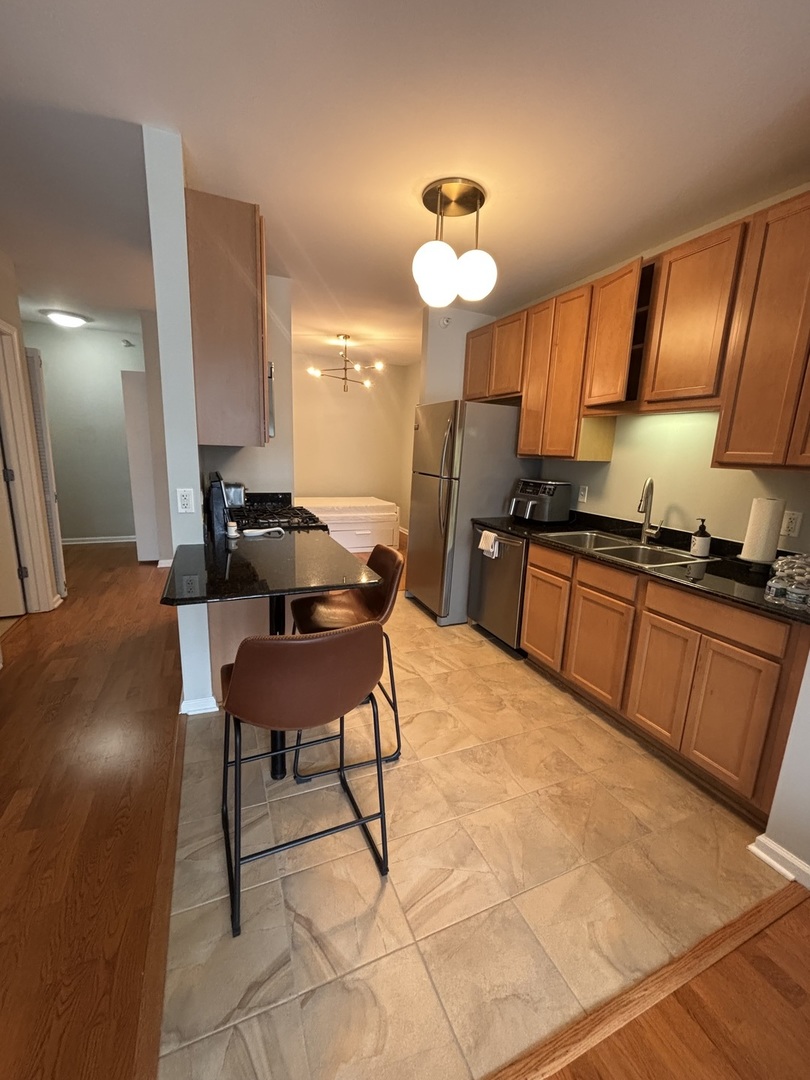 125 S Jefferson Street 2206 Property Photo 2