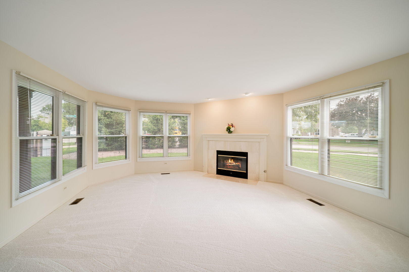 2 Willow Parkway Property Photo 6