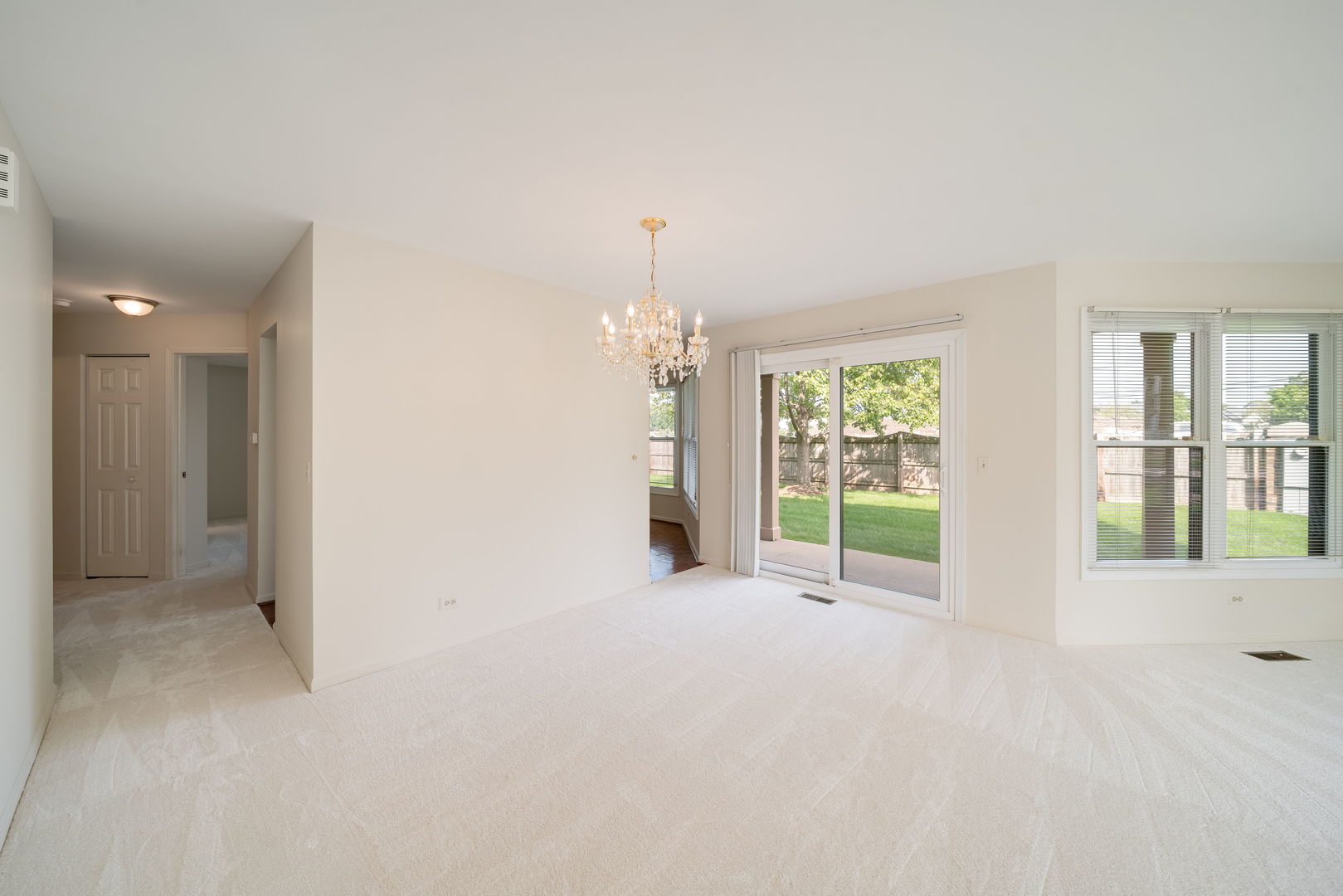 2 Willow Parkway Property Photo 9