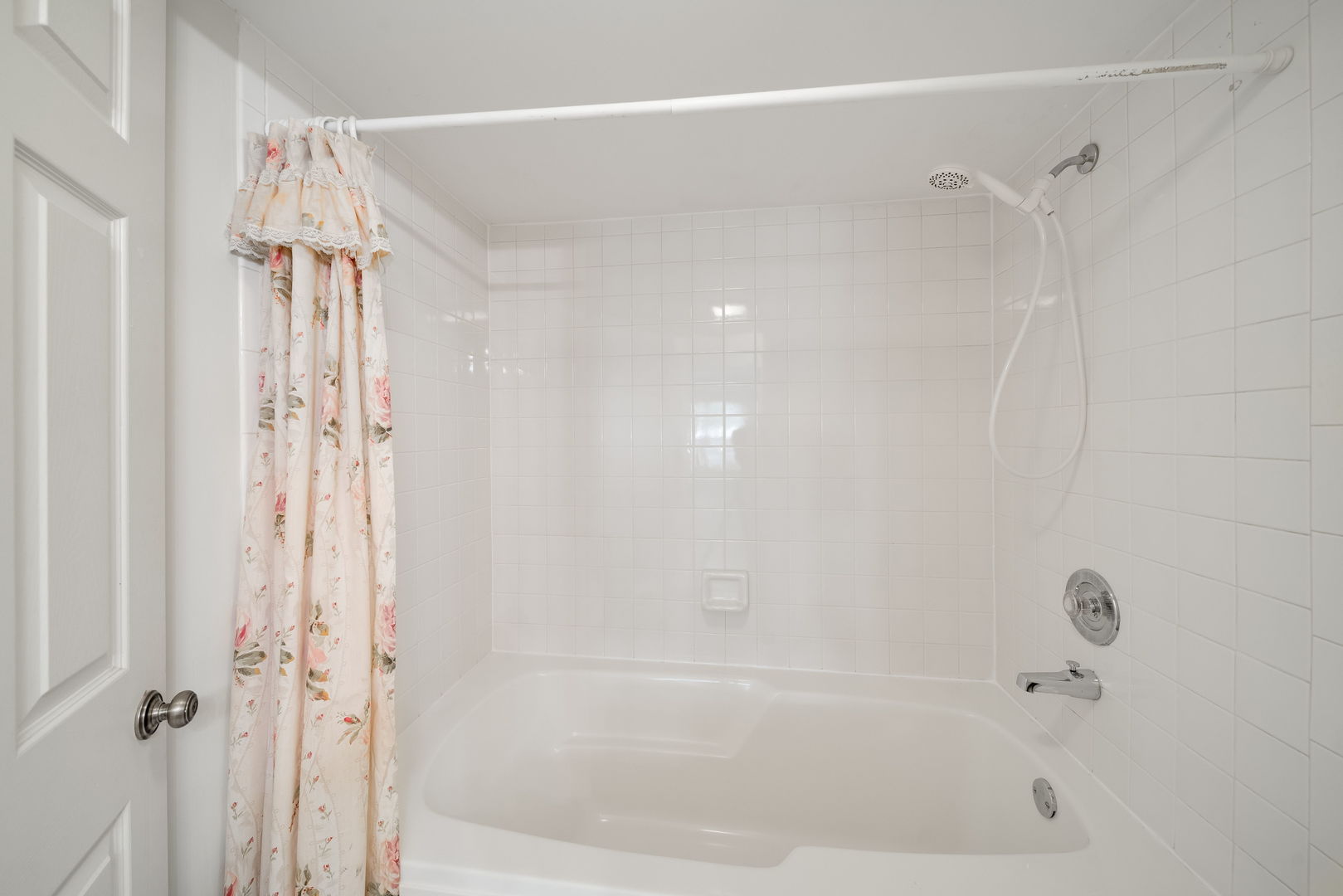 2 Willow Parkway Property Photo 15