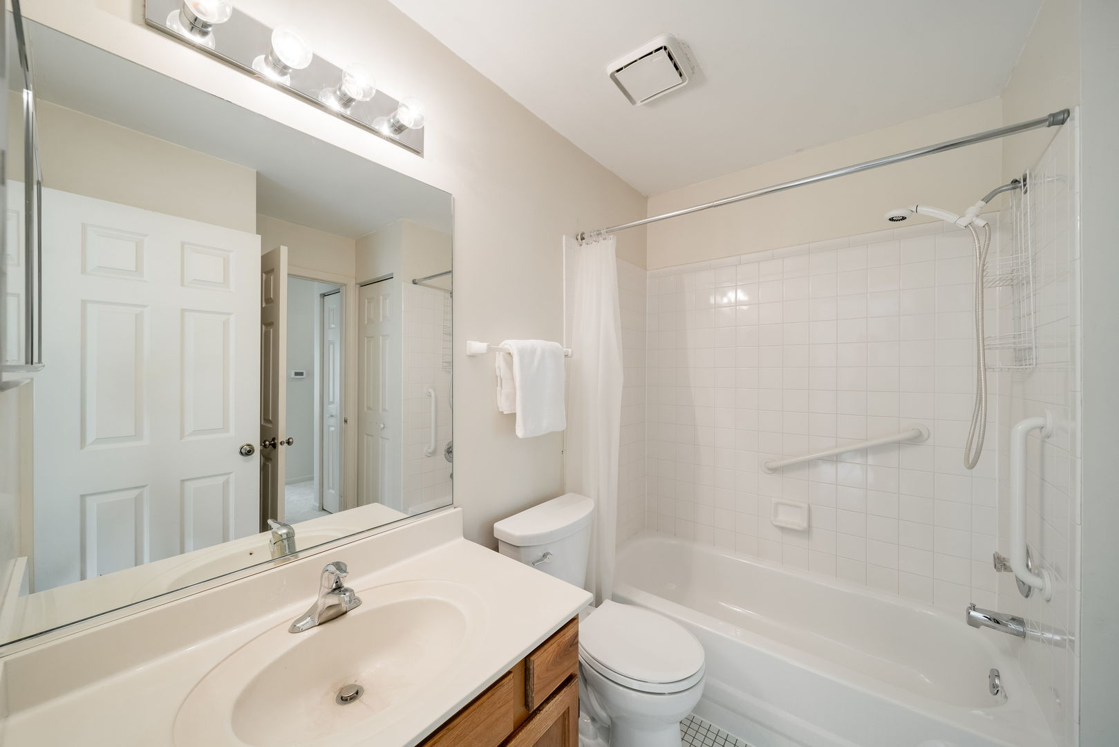 2 Willow Parkway Property Photo 19