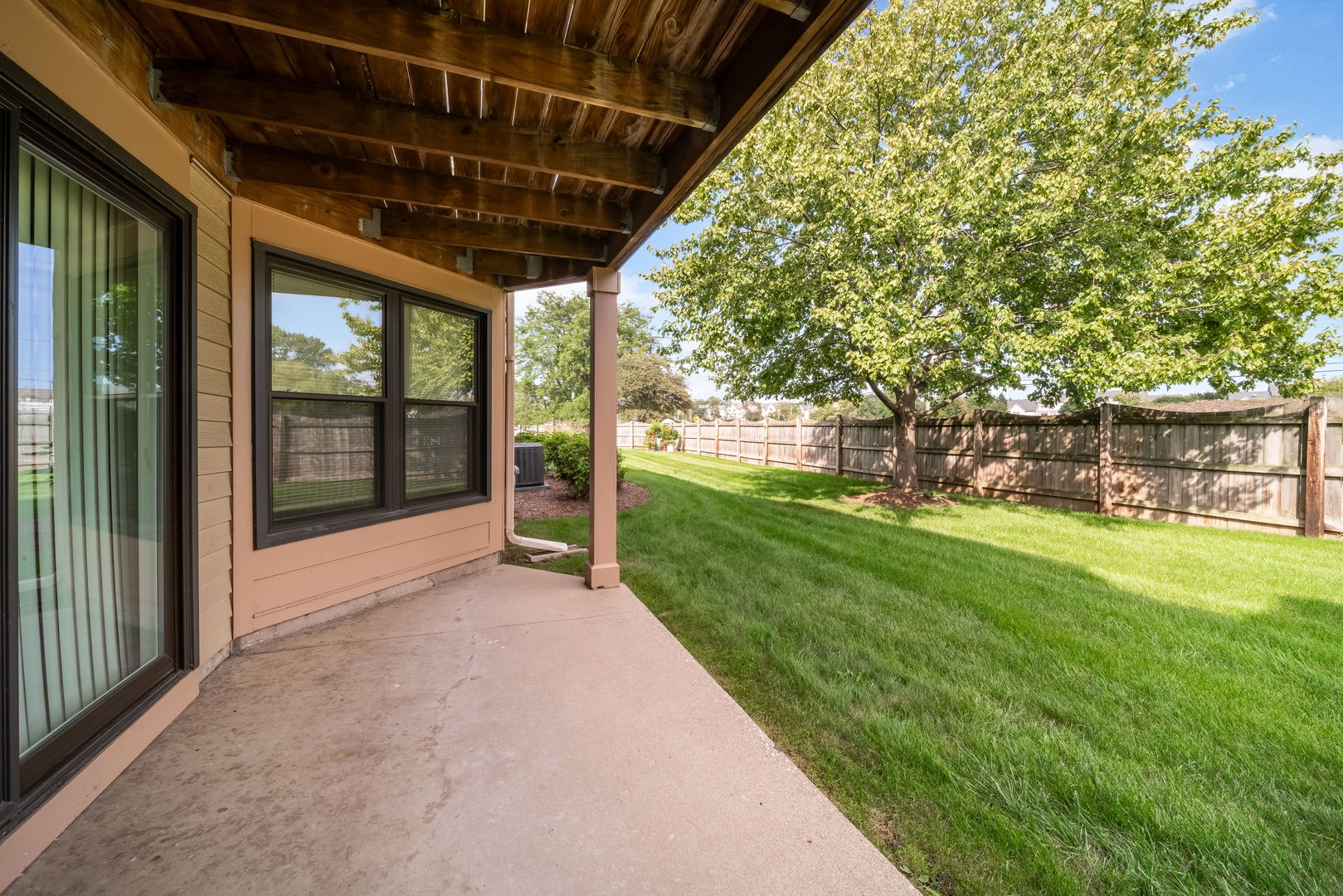 2 Willow Parkway Property Photo 22