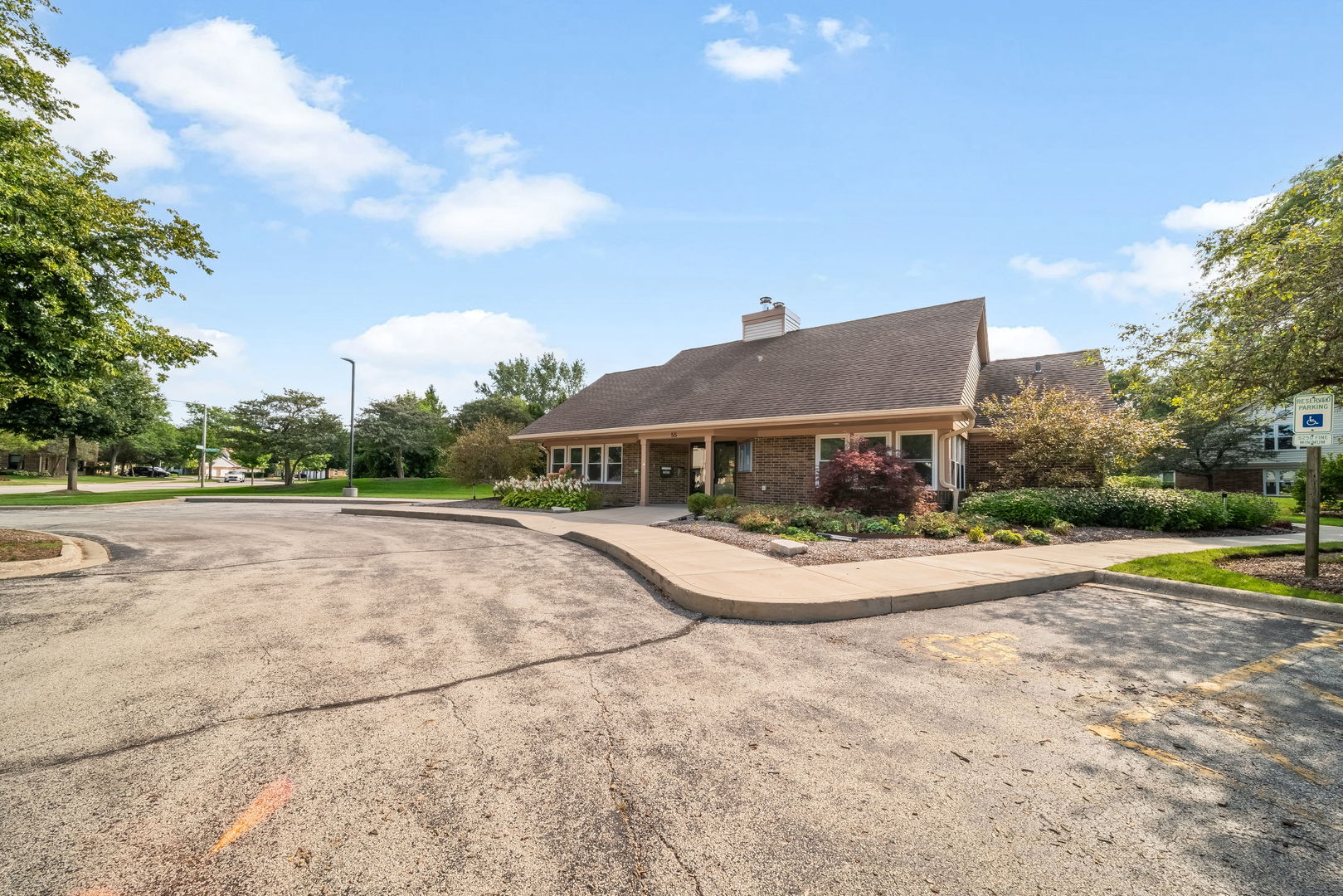 2 Willow Parkway Property Photo 25