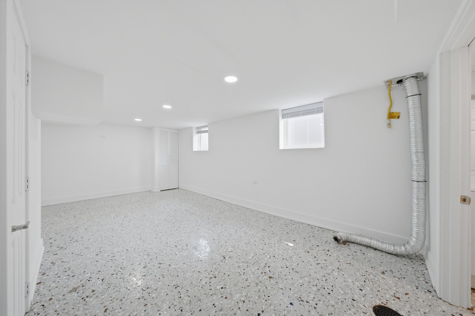 531 Algonquin Street Property Photo 17
