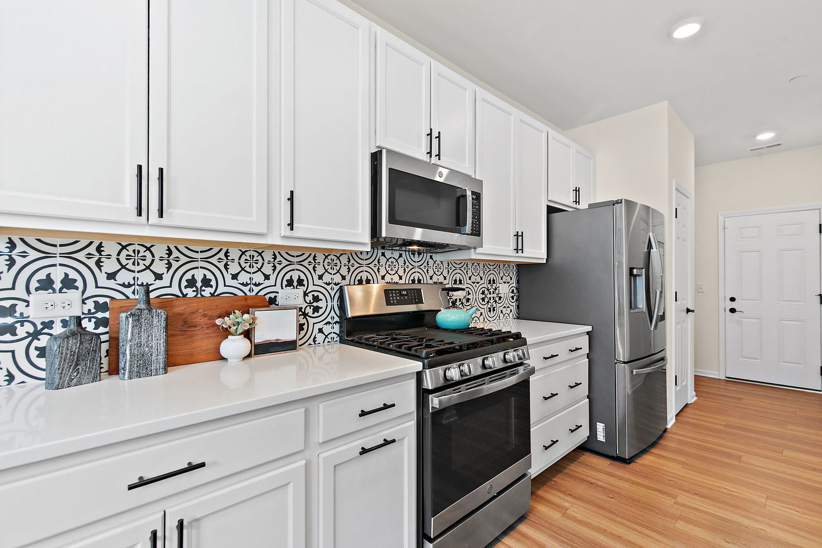 2515 Geranium Way 19-2 Property Photo 11