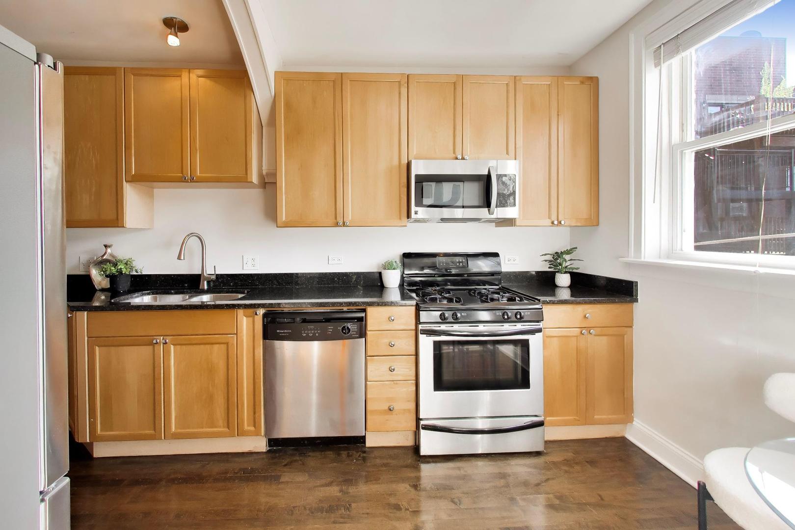 3406 N Bell Avenue 2 Property Photo 5
