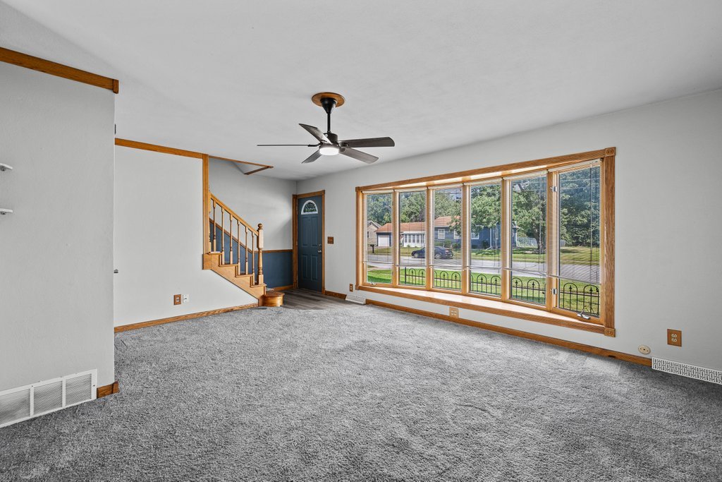 1131 48th Street 16 Property Photo 8