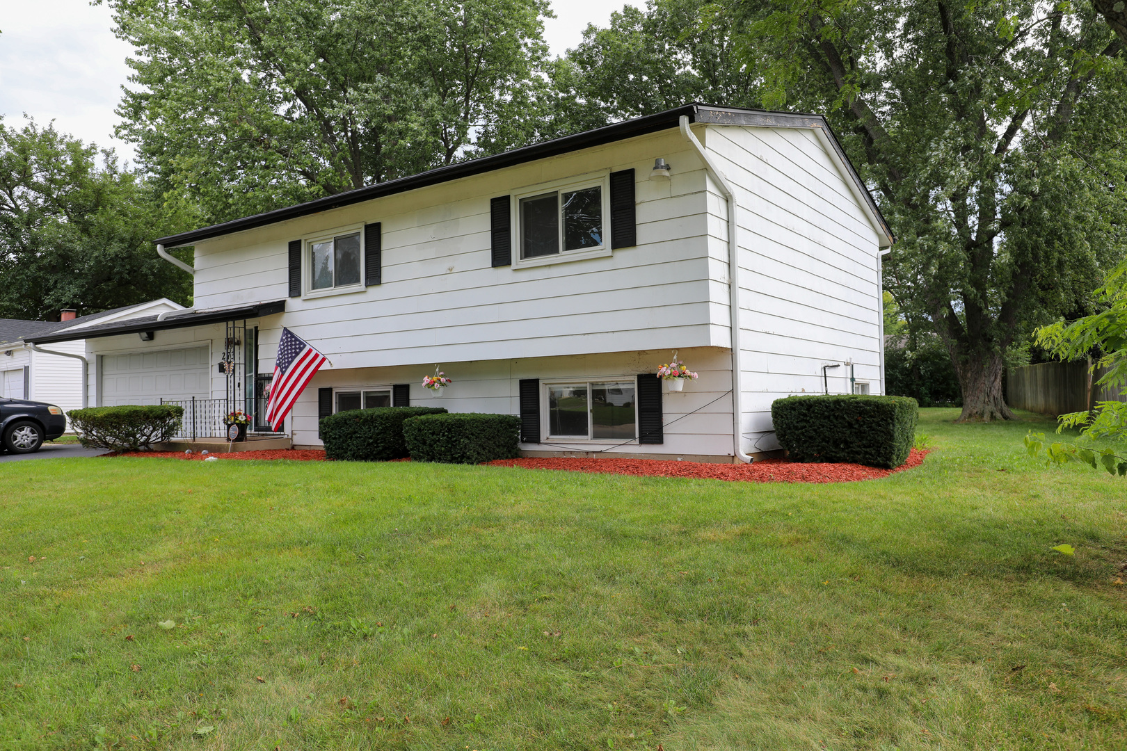 273 Berkshire Drive Property Photo 2