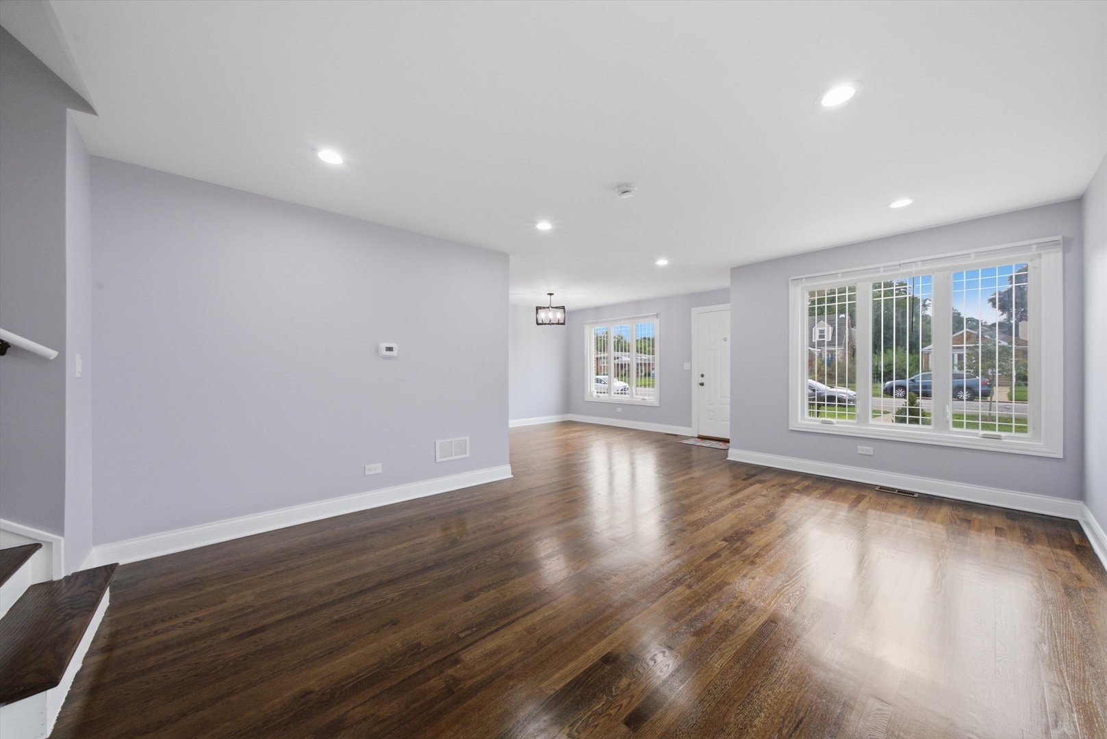 8437 S King Drive Property Photo 8