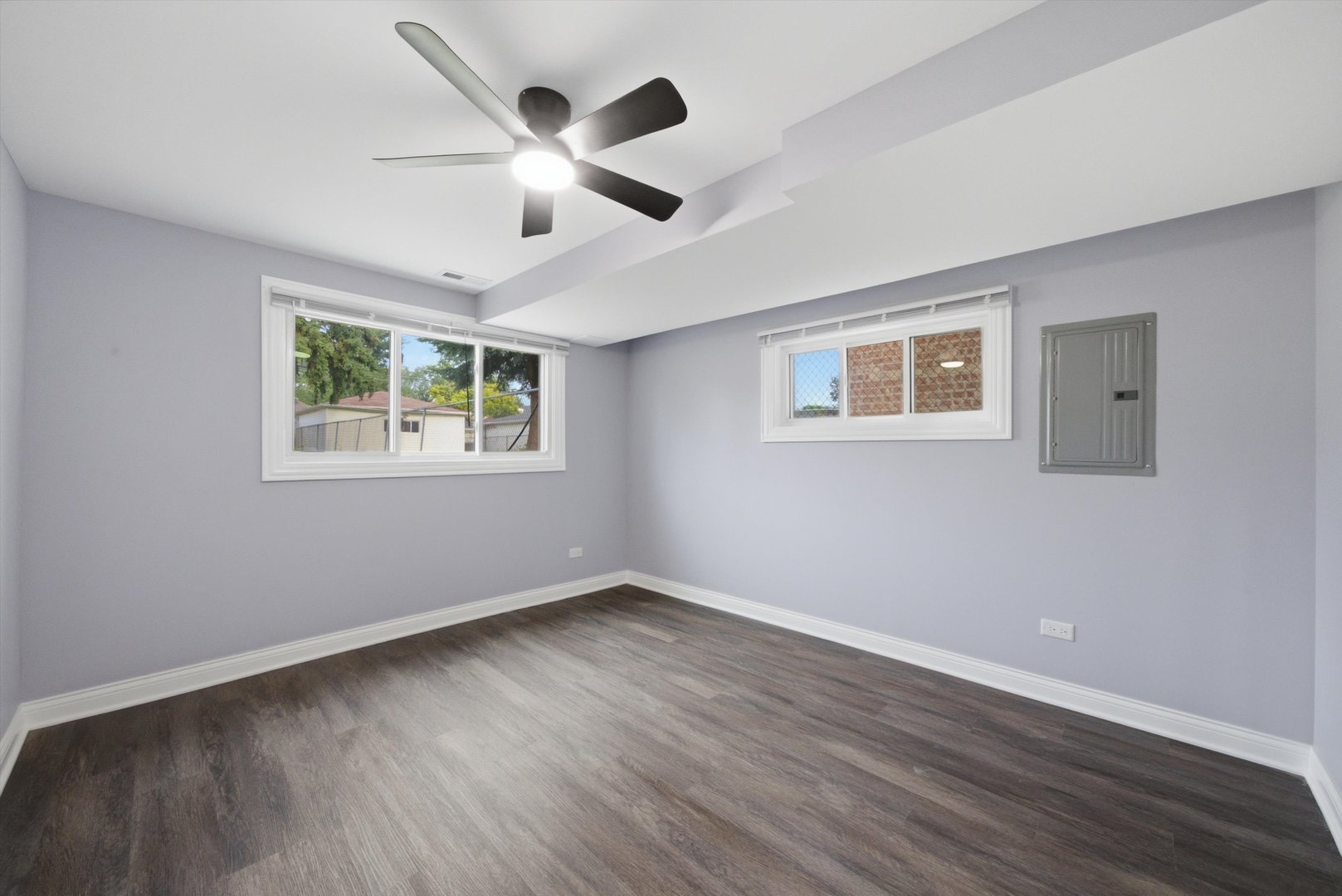 8437 S King Drive Property Photo 25