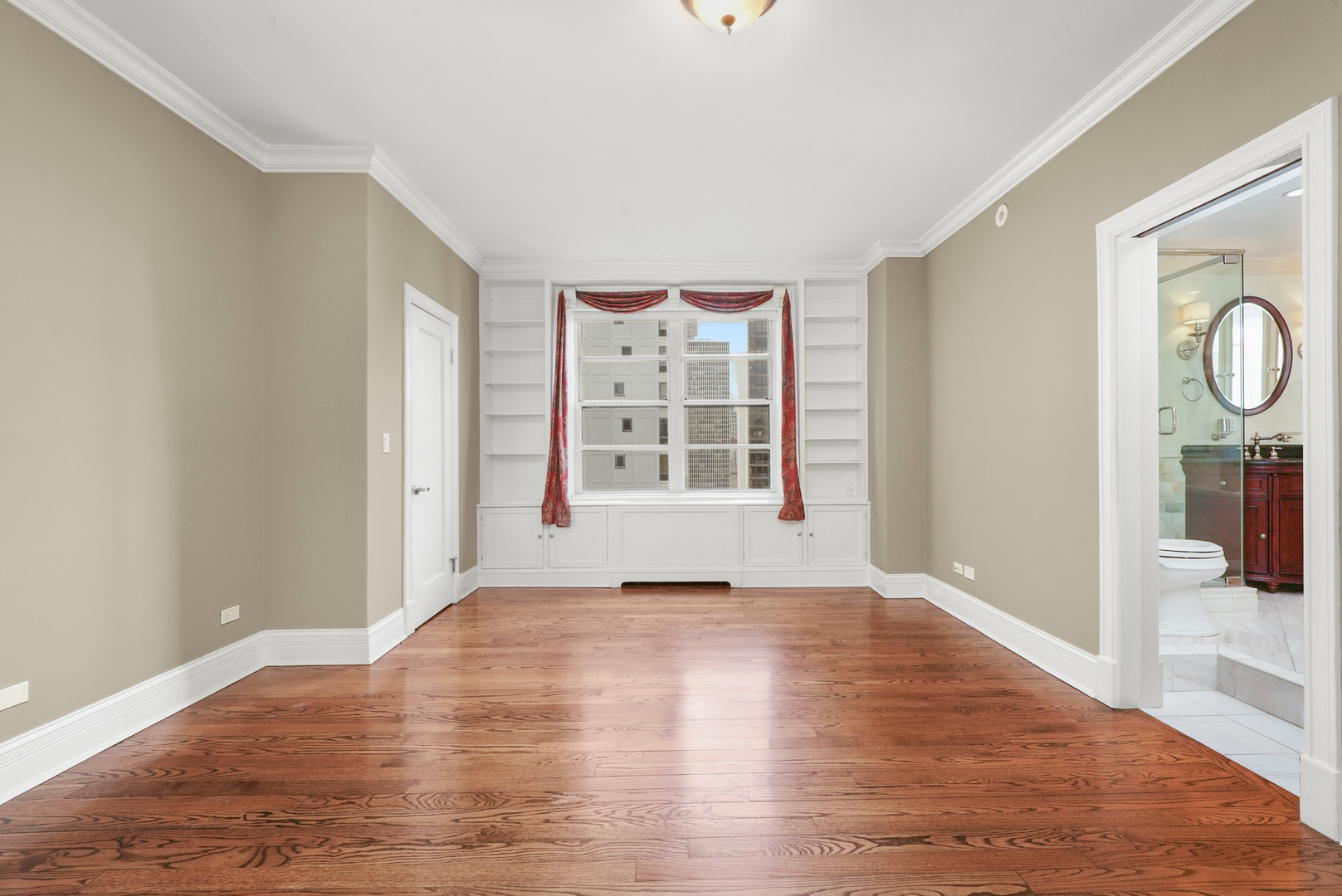 12742476 Property Photo 23
