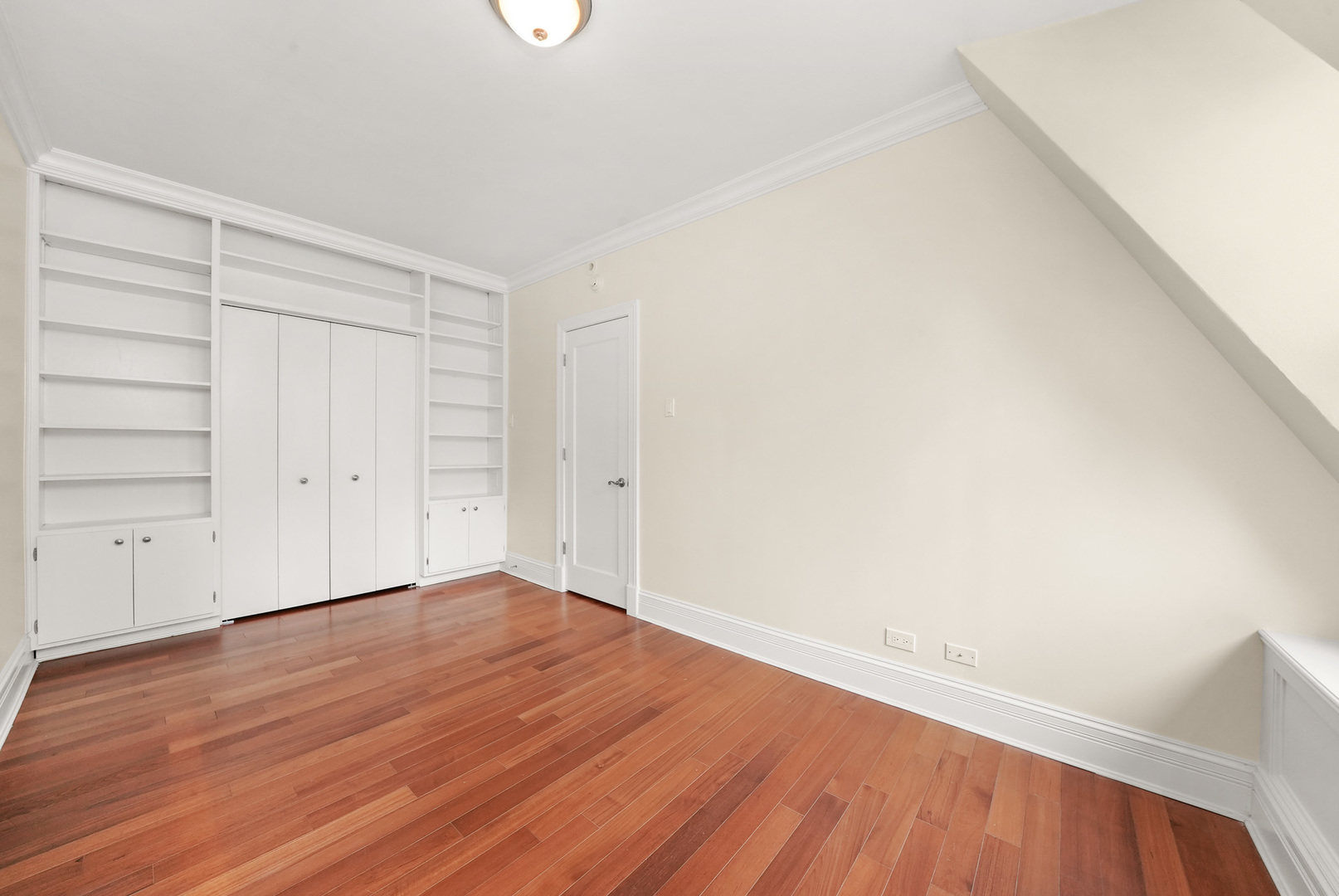 12742476 Property Photo 32