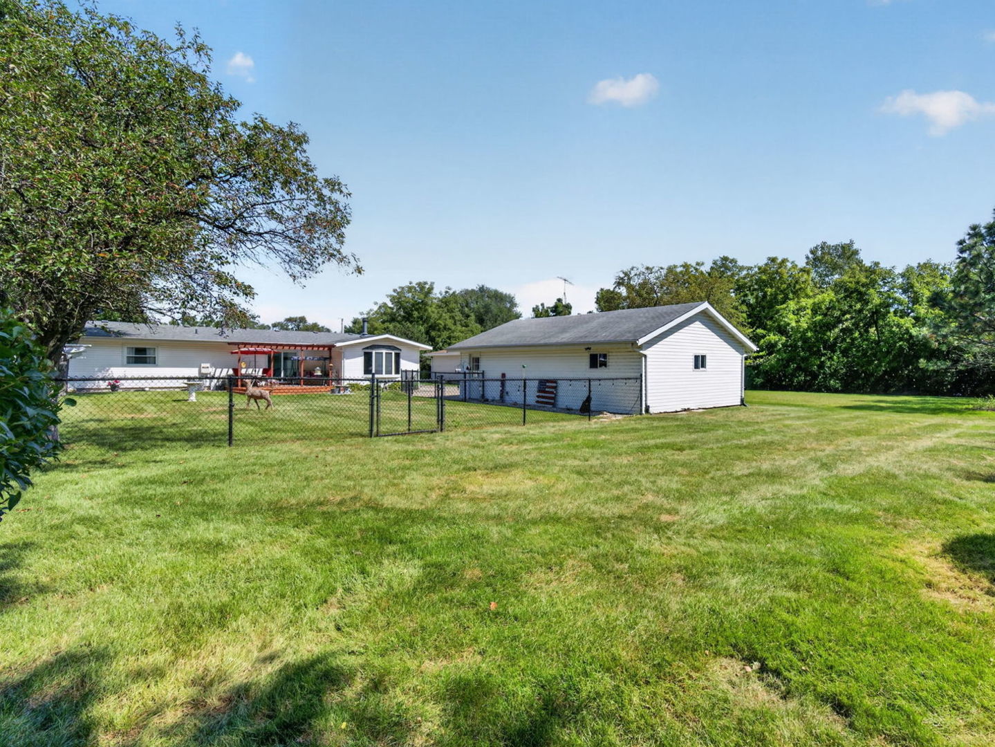 1205 E 2nd Street Property Photo 54