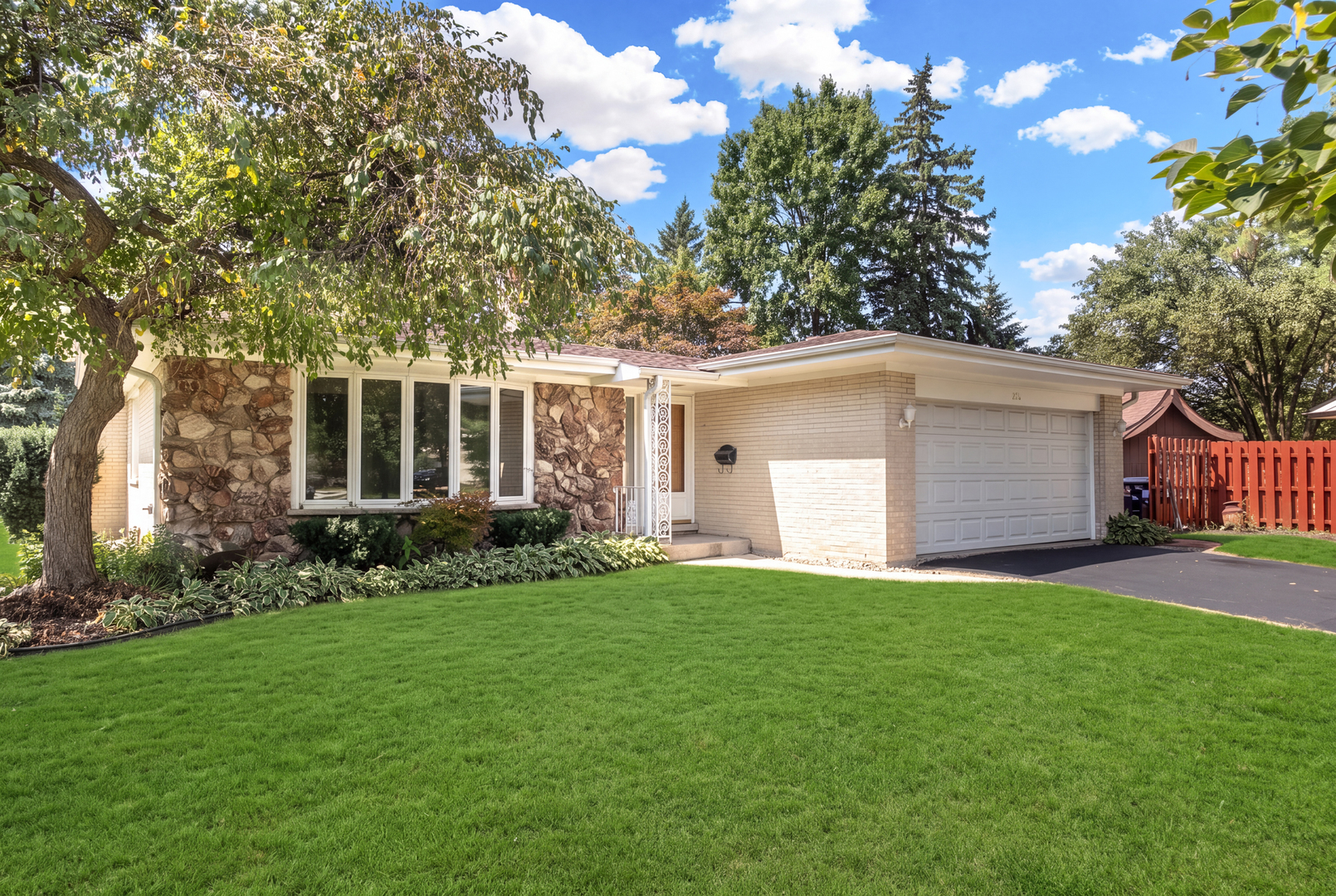 250 Shannon Court Property Photo 2