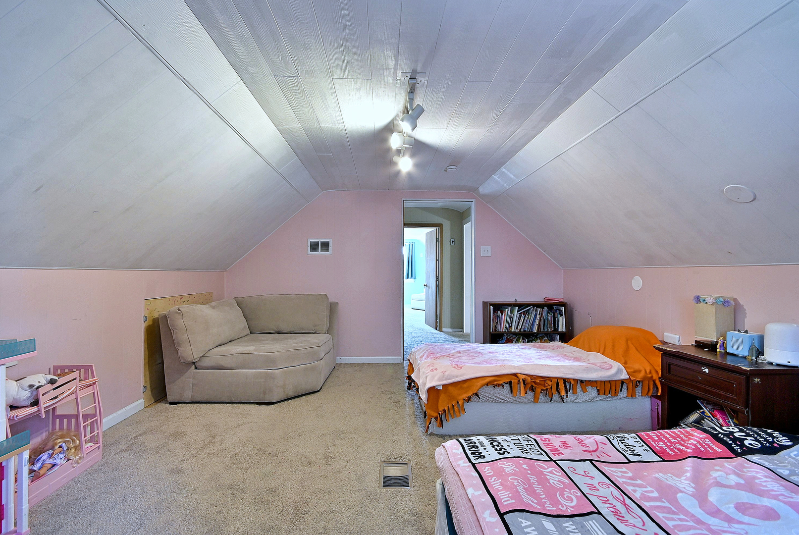 5405 N Mulligan Avenue Property Photo 12