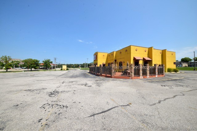 300 S 44th Street Property Photo 6