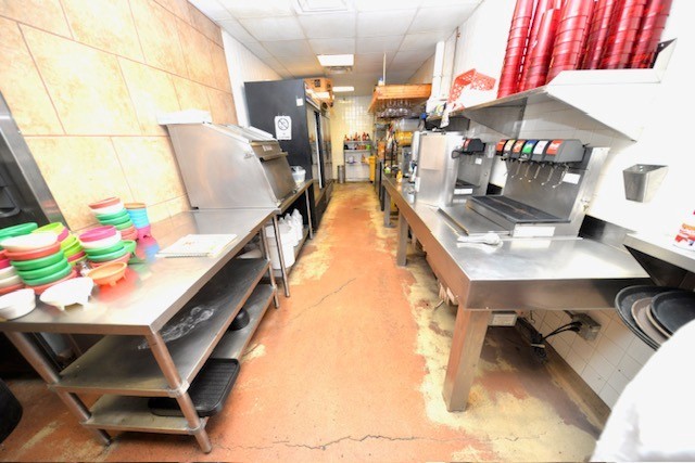 300 S 44th Street Property Photo 14