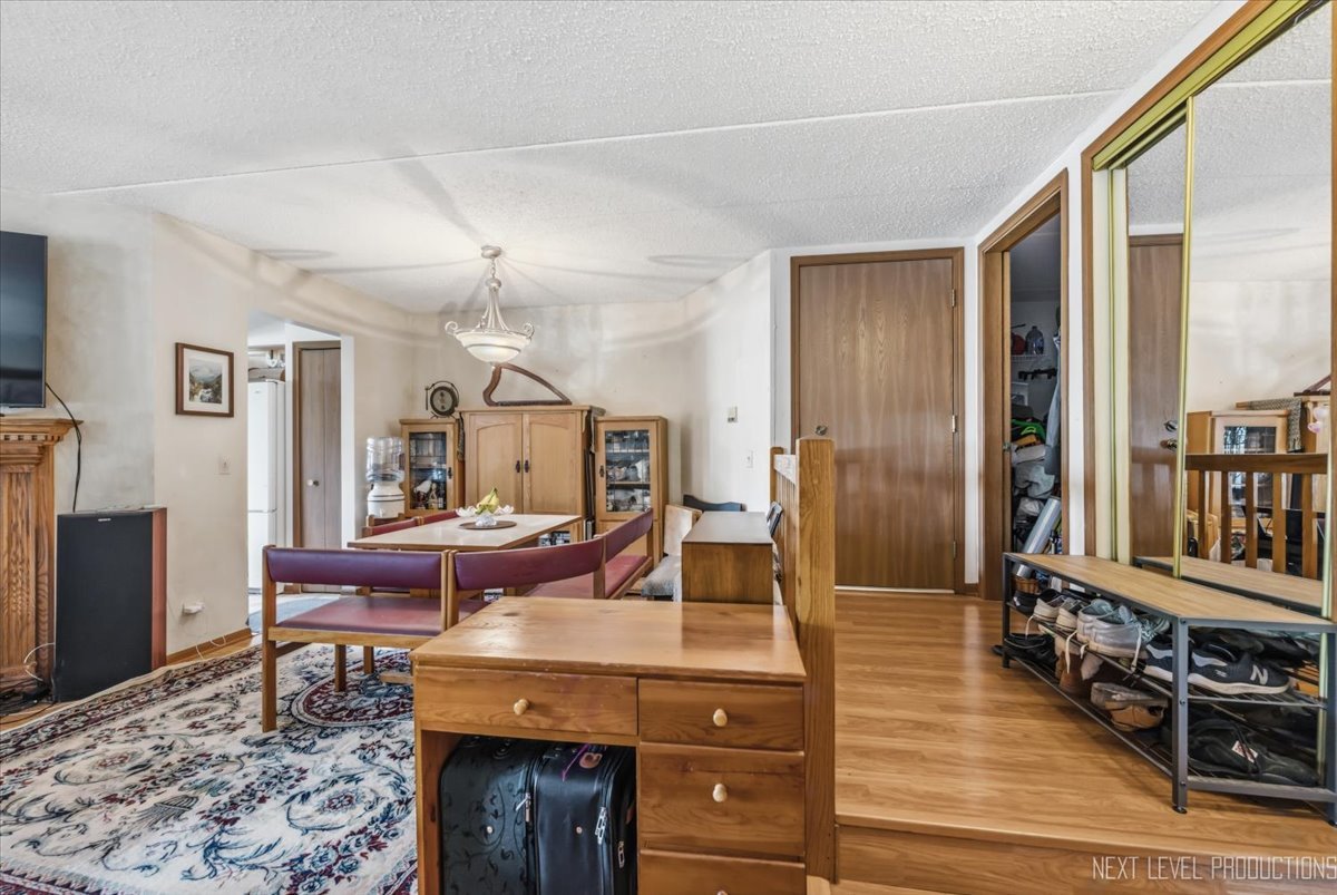 457 Valley Drive 202 Property Photo 2