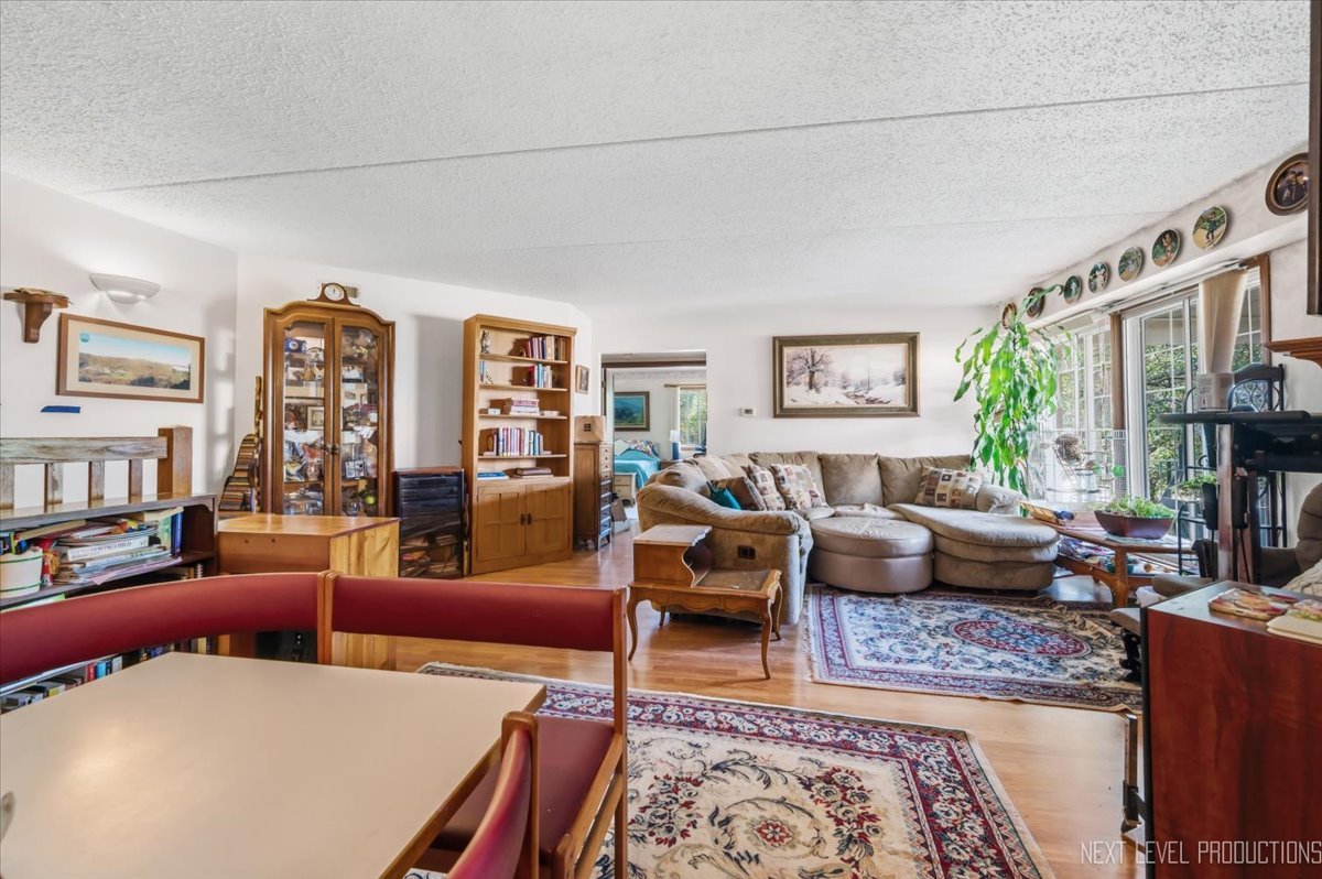 457 Valley Drive 202 Property Photo 4