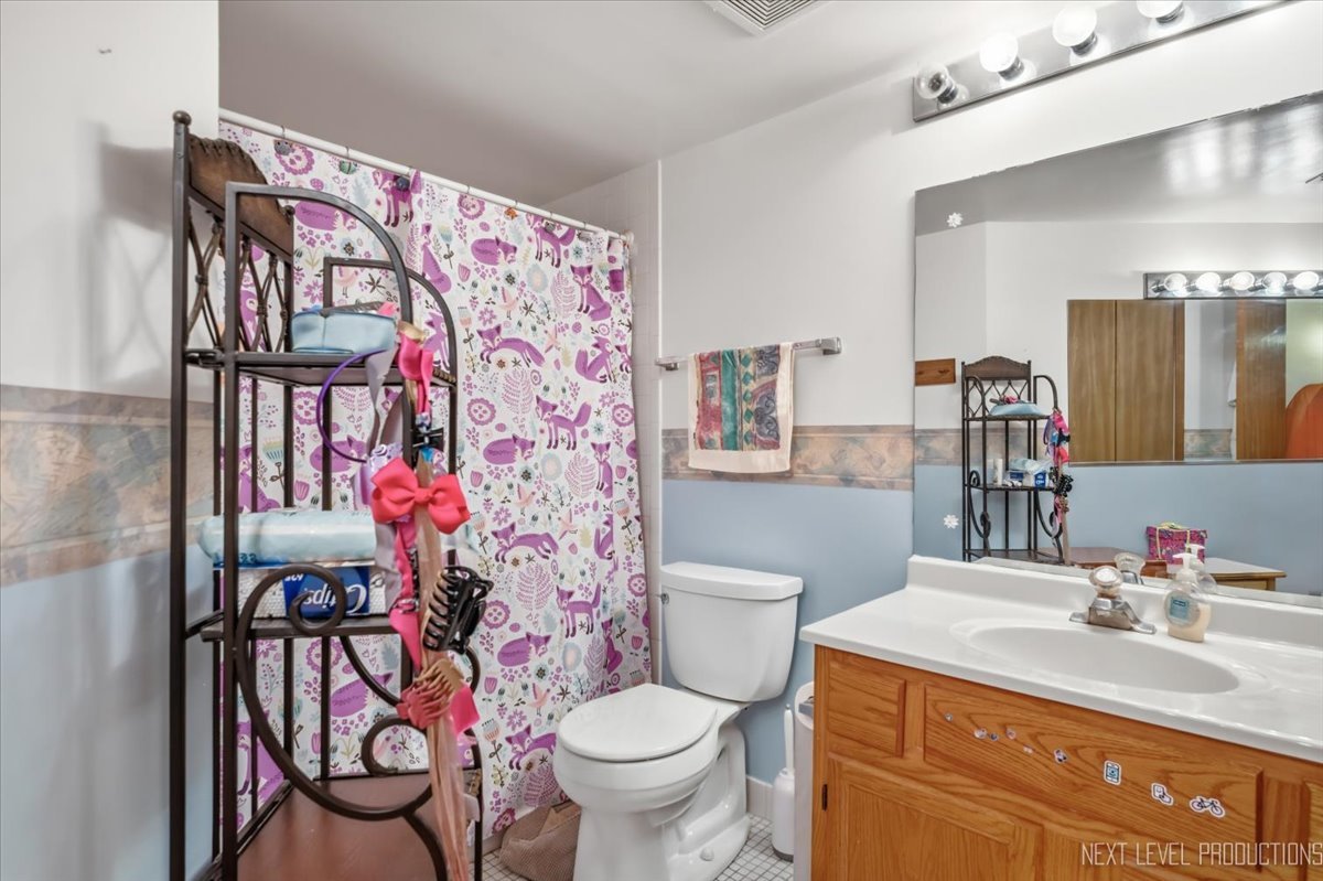 457 Valley Drive 202 Property Photo 14