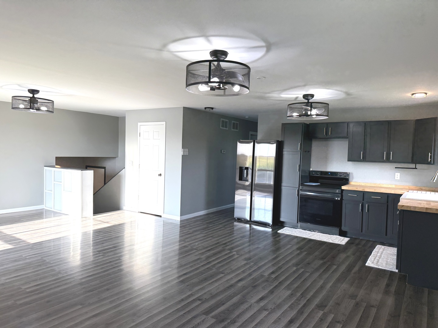 909 Harmon Road Property Photo 11