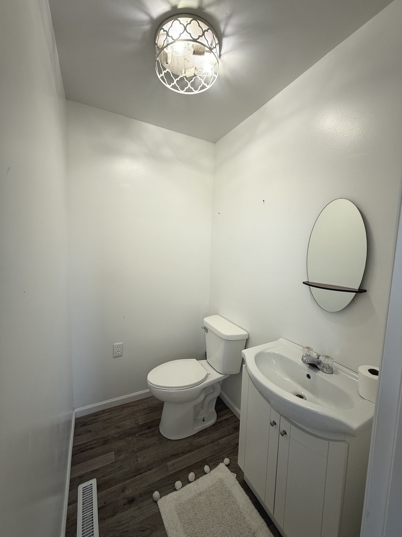909 Harmon Road Property Photo 28