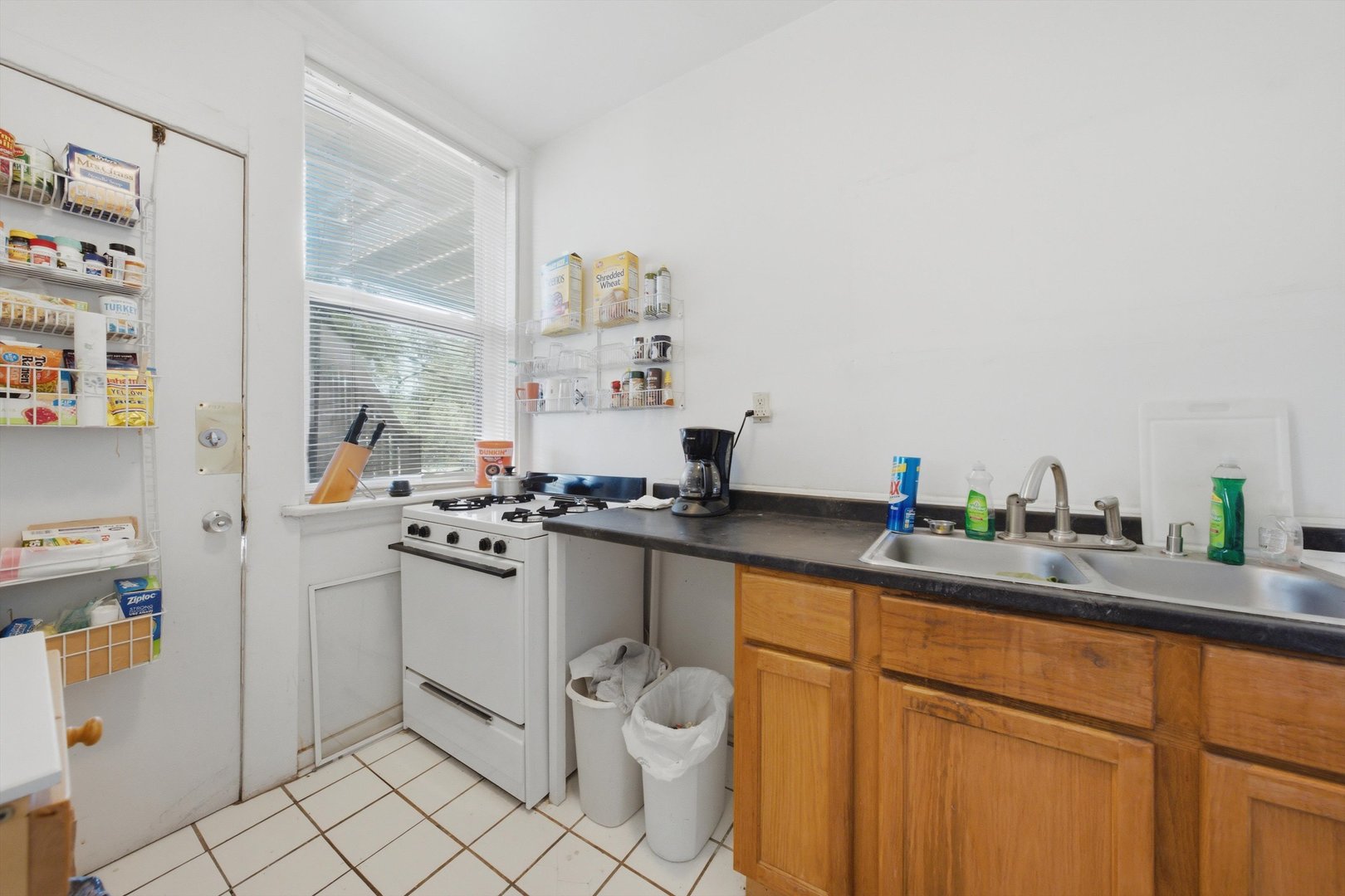 955 E 61st Street 1 Property Photo 5