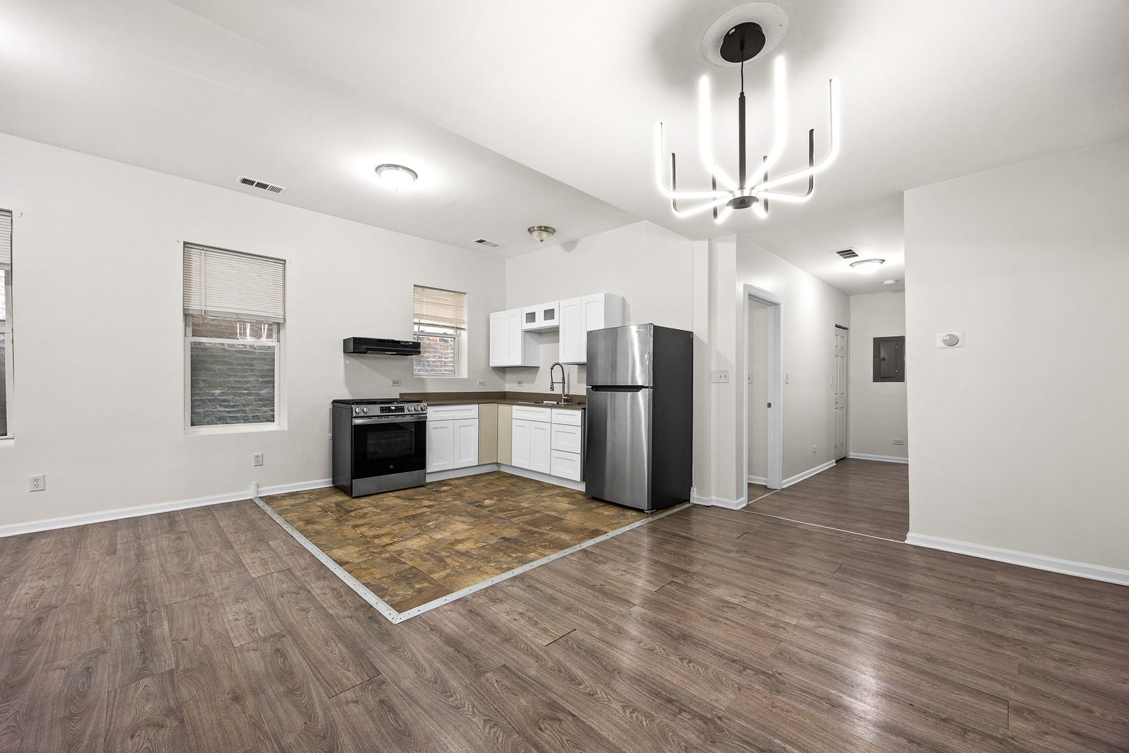 1527 W 18th Place Property Photo 19