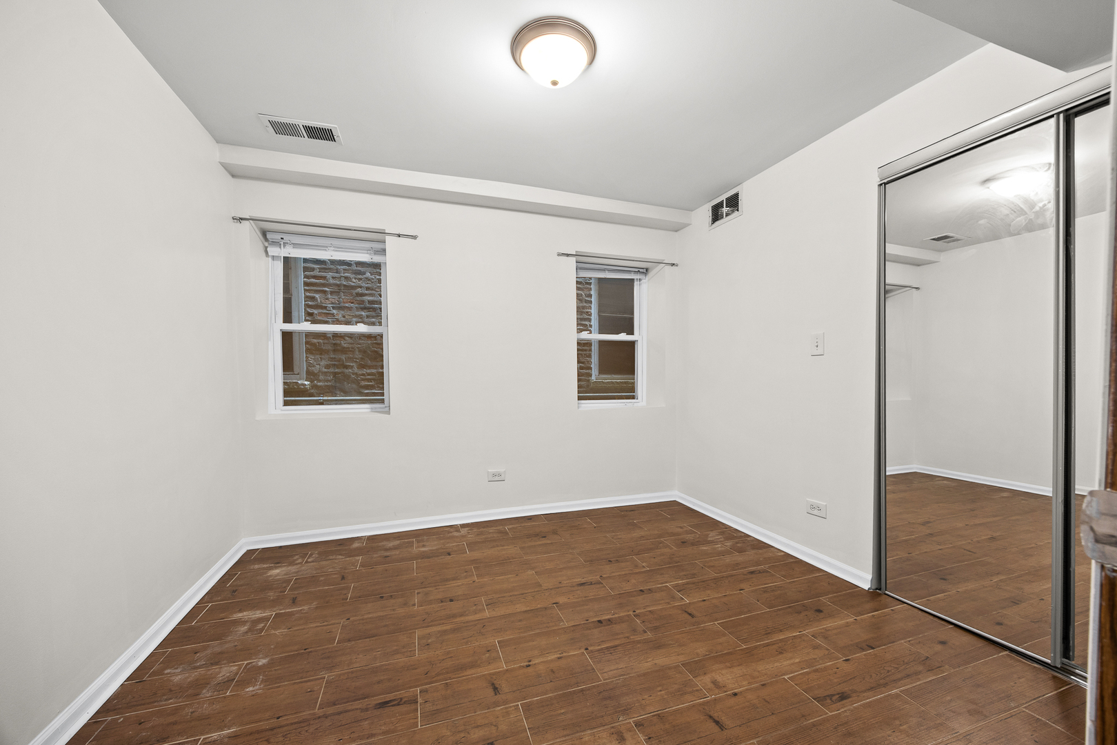 1527 W 18th Place Property Photo 30