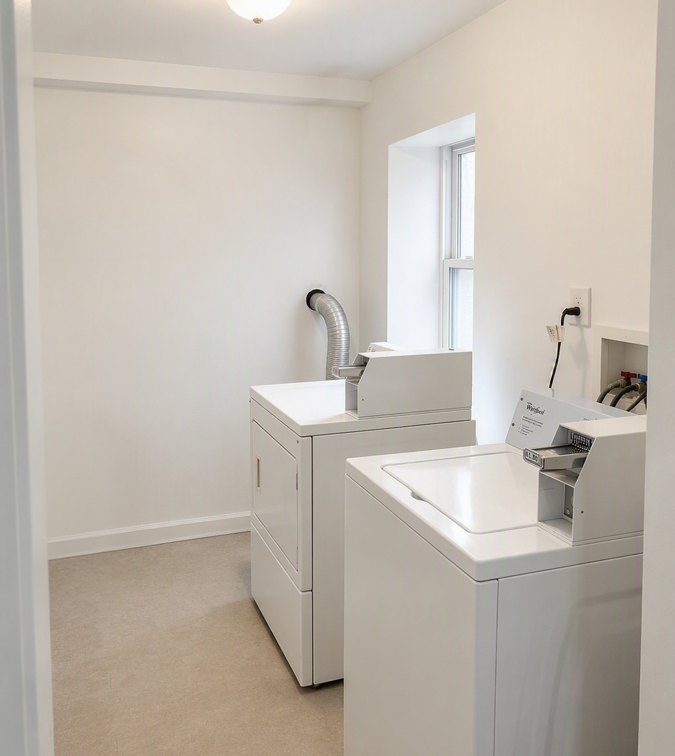 1527 W 18th Place Property Photo 37