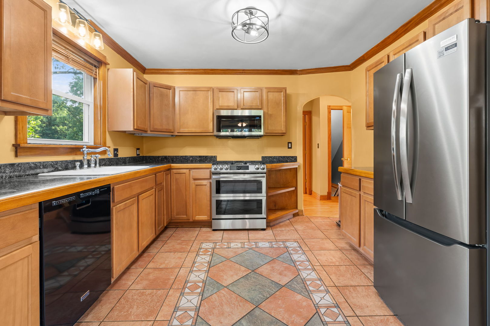 21549 W Birch Street Property Photo 6