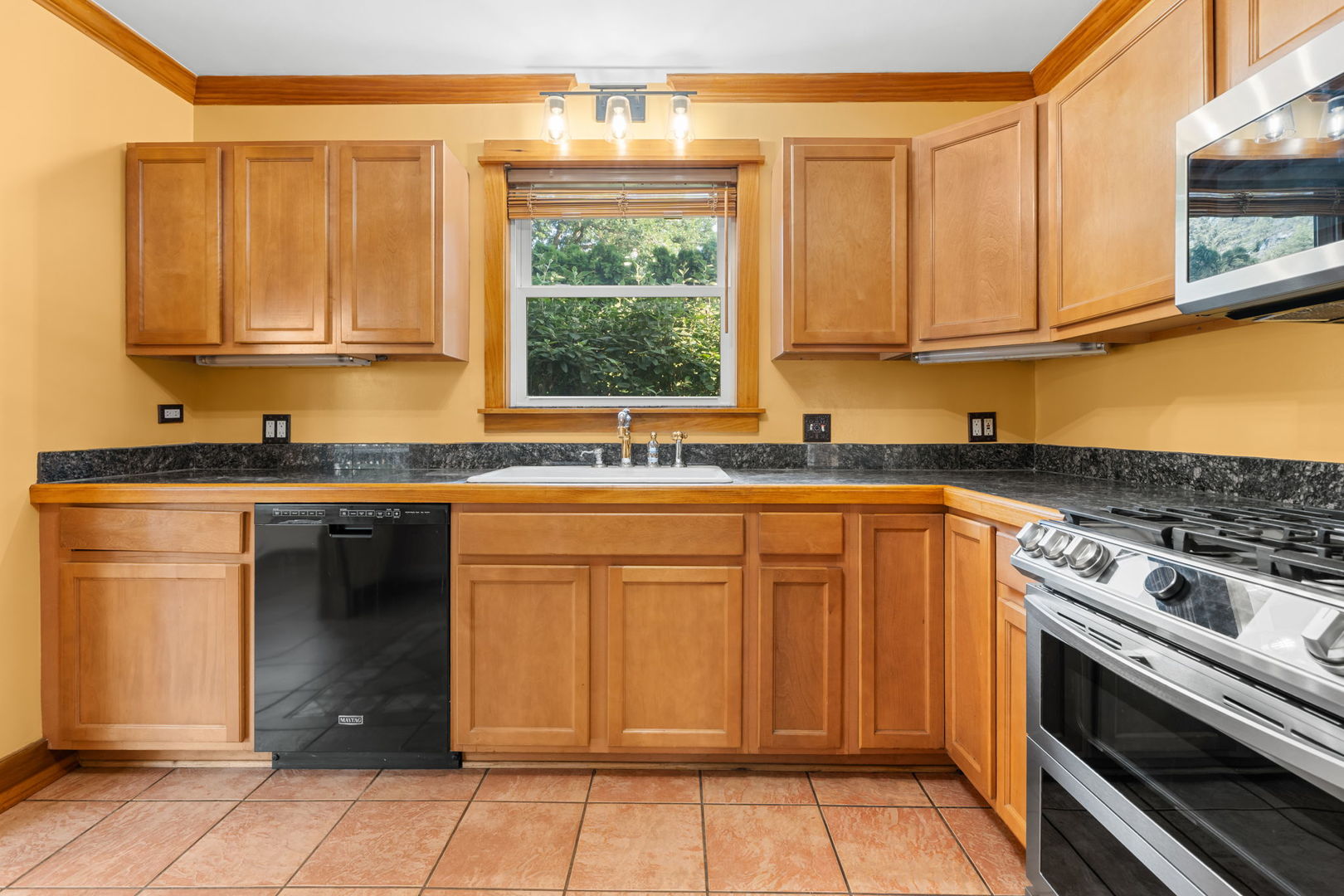 21549 W Birch Street Property Photo 7