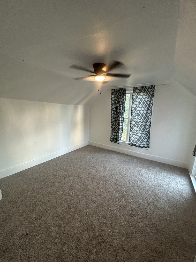 201 W Byron Street Property Photo 5